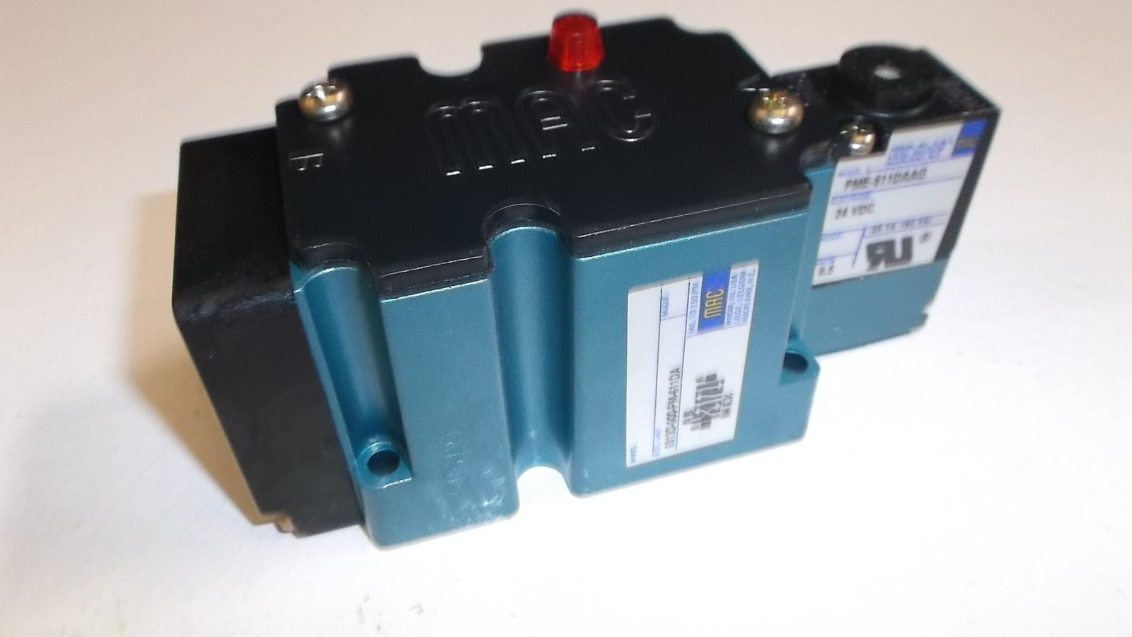 MAC PNUEMATIC SOLENOID VALVE 6313D-000-PM-611DA *NEW IN BOX*