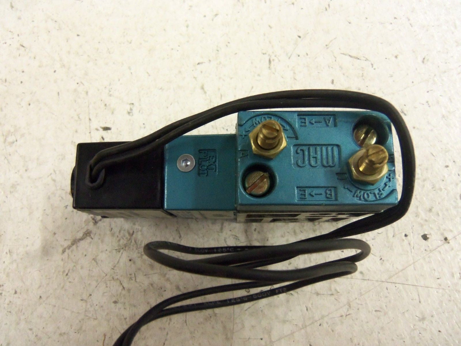 MAC VALVE 714C-12-PI-111BA *USED*