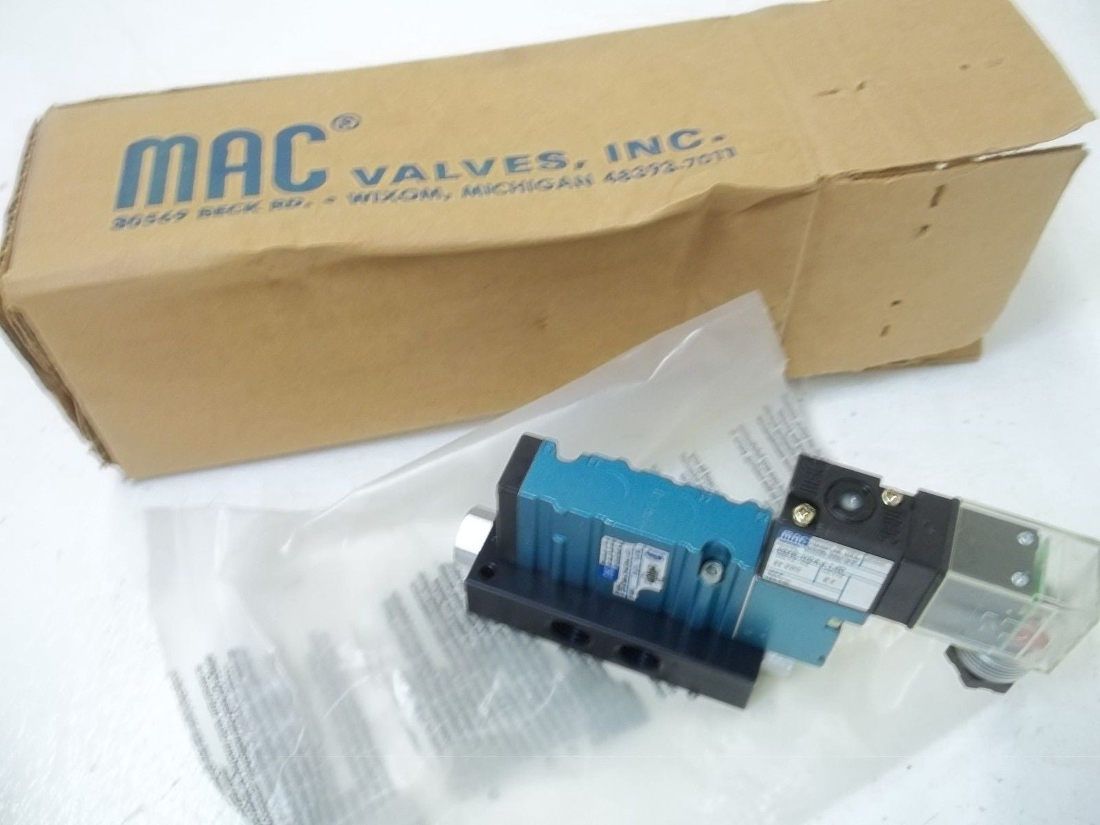 MAC VALVE INC. 413A-BBA-DM-DDAJ-1JD SOLENOID VALVE *NEW IN BOX*