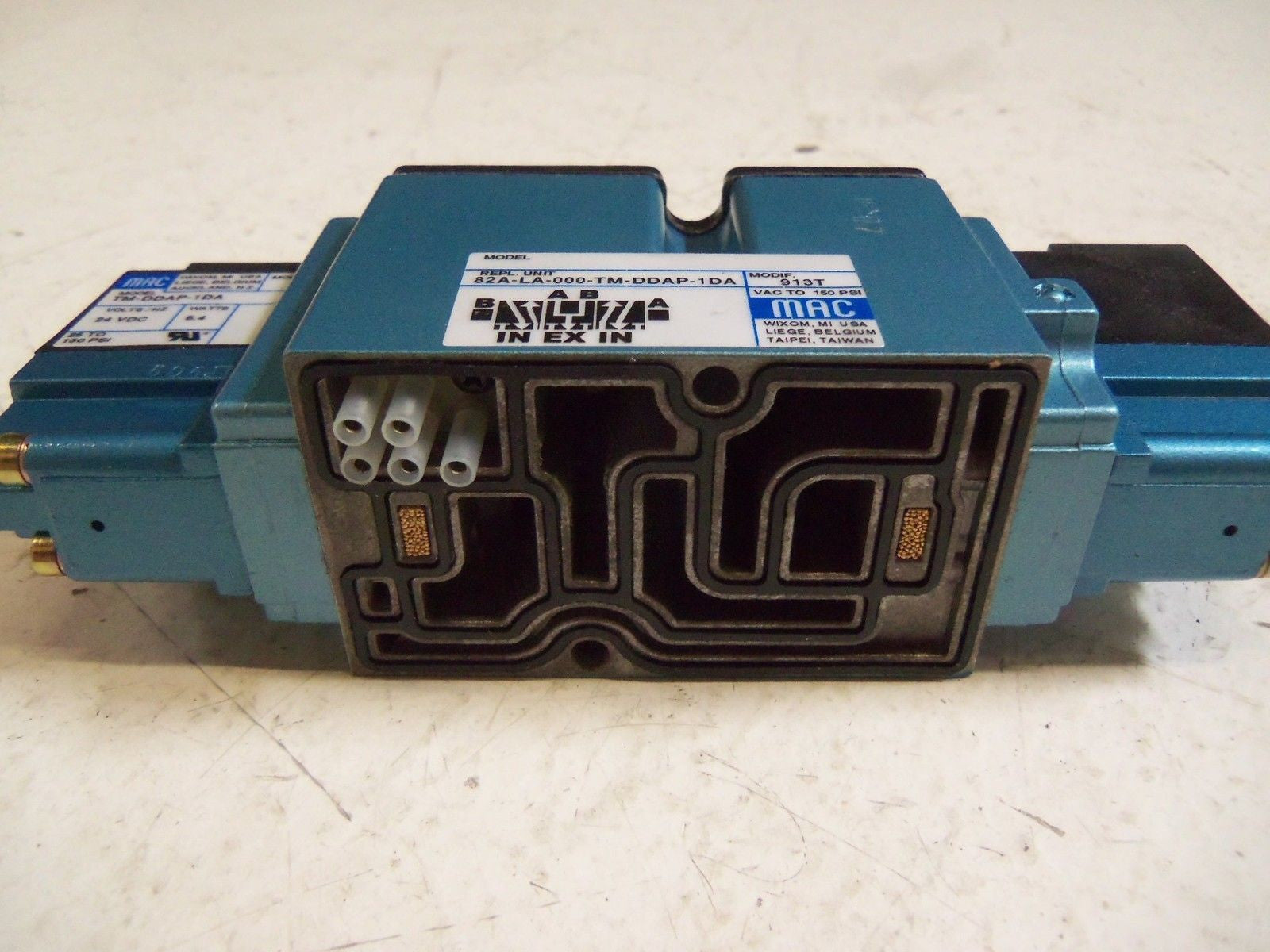MAC VALVES 82A-LA-000-TM-DDAP-1DA *USED*