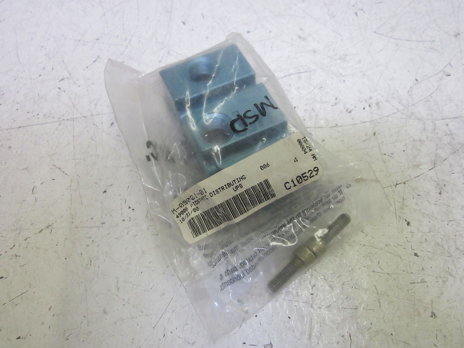 MAC VALVES M-09001-01 MANIFOLD FASTENING KIT 3/4" *NEW IN A FACTORY BAG*
