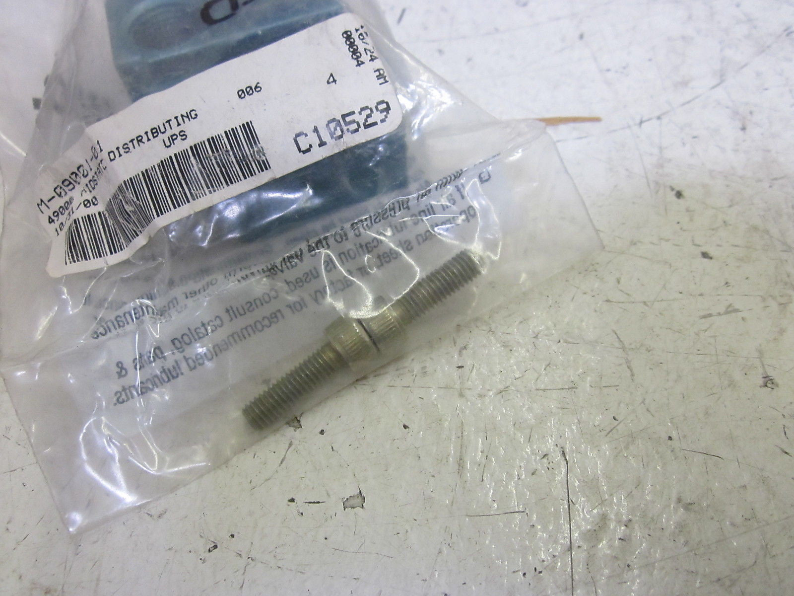 MAC VALVES M-09001-01 MANIFOLD FASTENING KIT 3/4" *NEW IN A FACTORY BAG*