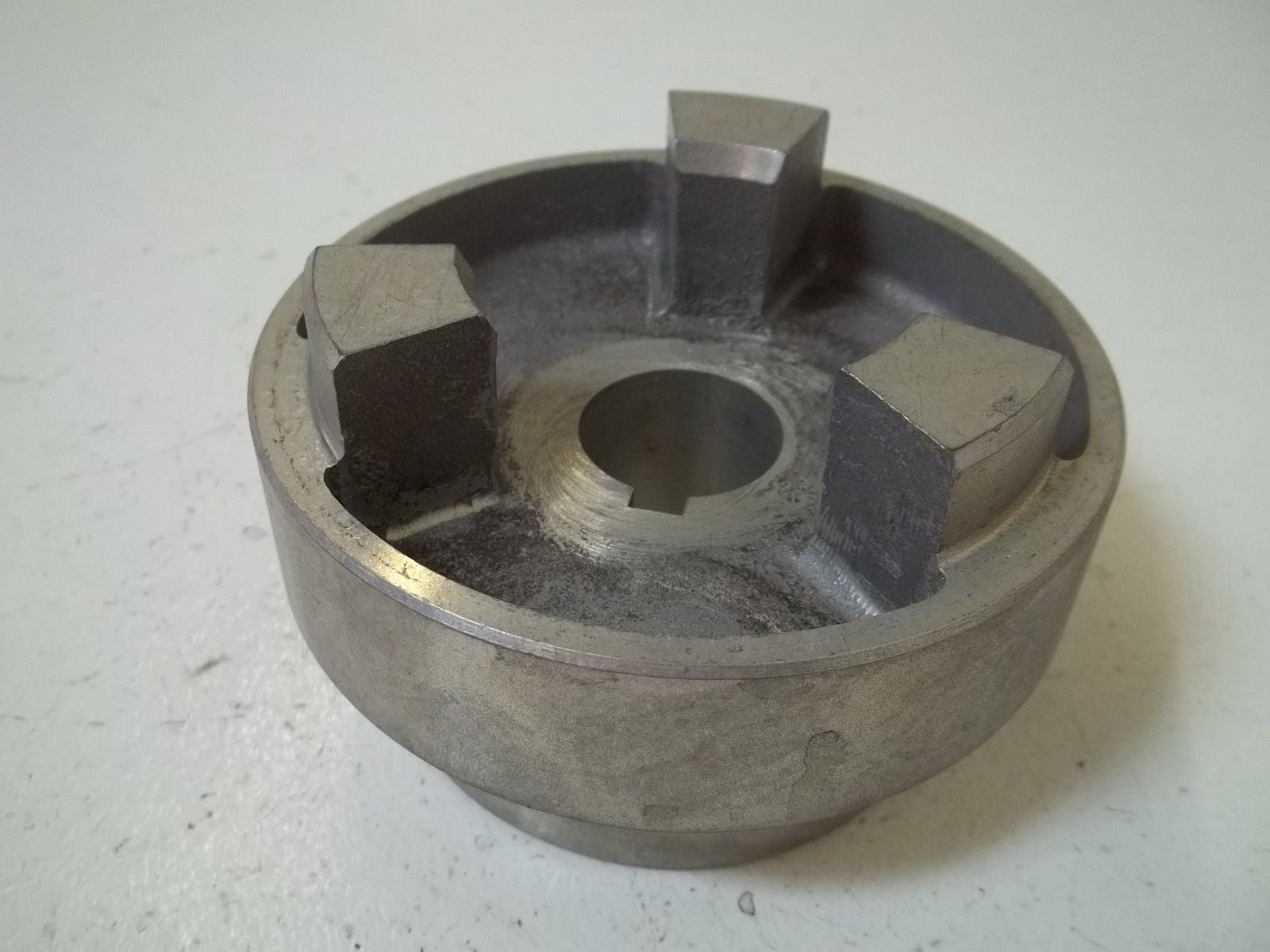 MAGNALOG COUPLING  MODEL 400 M400-10008 1X1/4 *USED*
