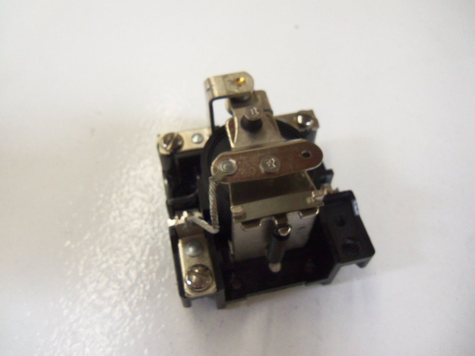 MAGNECRAFT RELAY W199X-3 24VDC *USED*