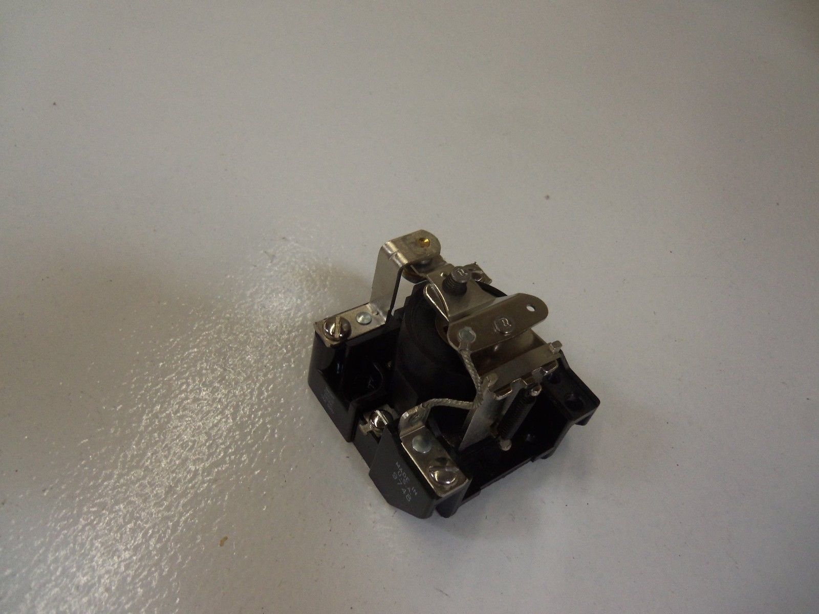 MAGNECRAFT RELAY W199X-3 24VDC *USED*