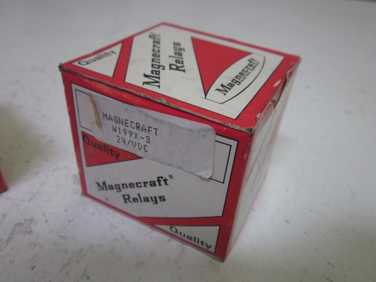 MAGNECRAFT W199X-3 24VDC *NEW IN BOX*