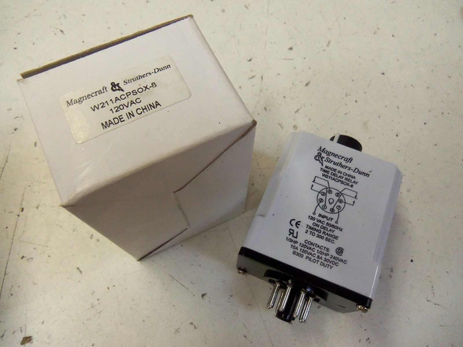 MAGNECRAFT W211ACPSOX-8 *NEW IN BOX*