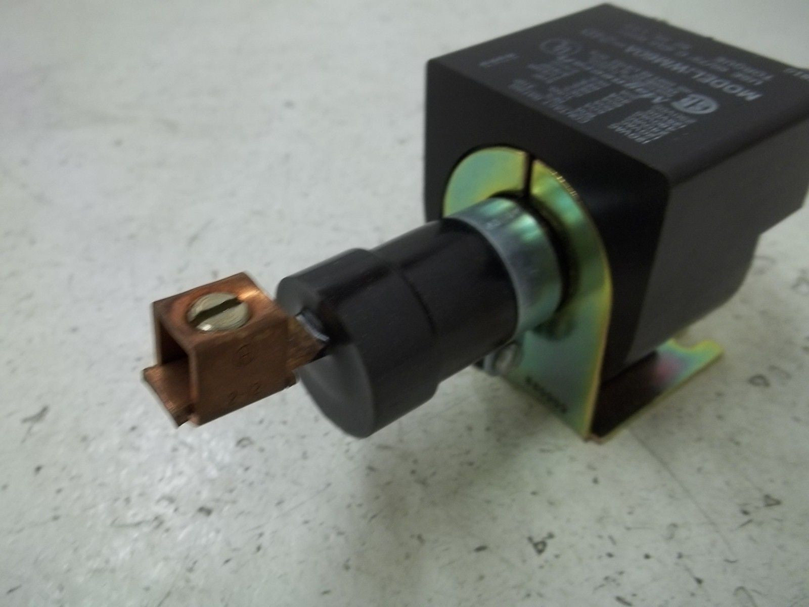 MAGNECRAFT WM60A-24D RELAY *NEW IN BOX*