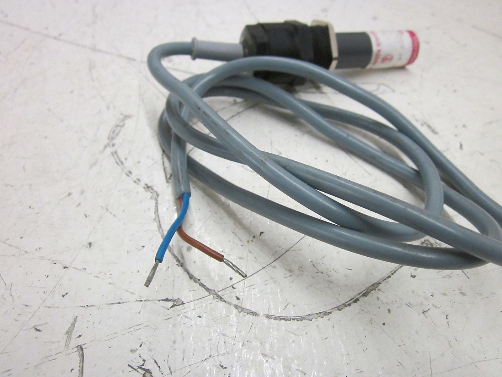 MAGNETSCHALTER  TRSM16 PROXIMITY SENSOR 250V 2A *USED*