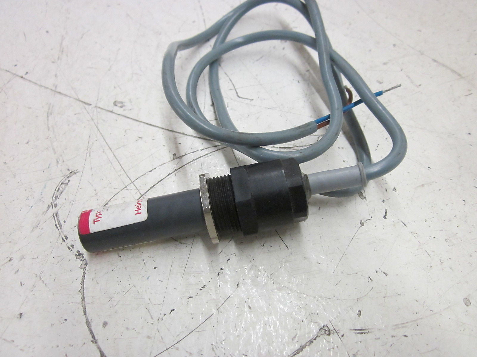 MAGNETSCHALTER  TRSM16 PROXIMITY SENSOR 250V 2A *USED*