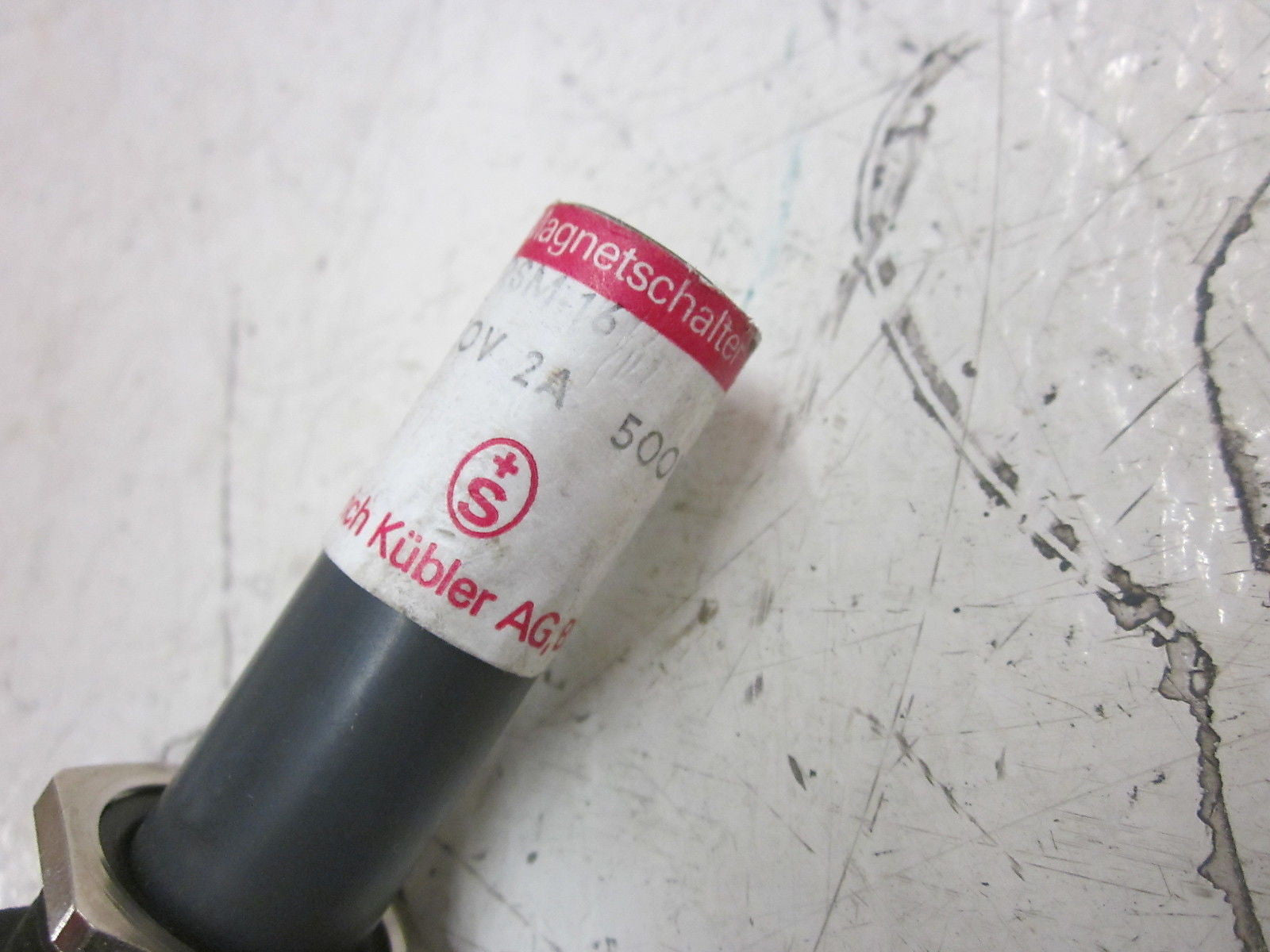 MAGNETSCHALTER  TRSM16 PROXIMITY SENSOR 250V 2A *USED*