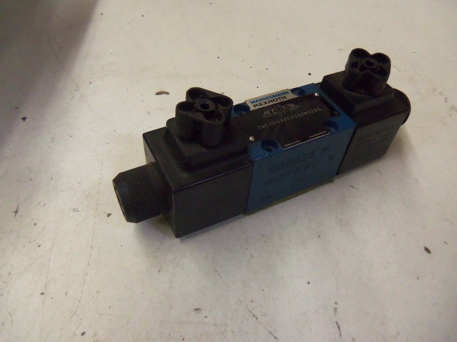 MANNESMANN REXROTH 4WE6R6X / EW110N9Z45 *USED*