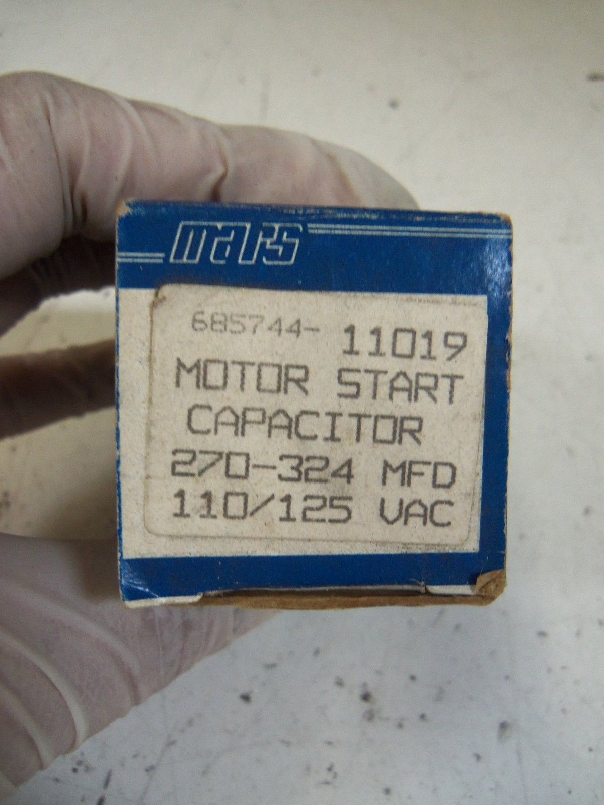 MARS CAPACITOR 685744-11019 *NEW IN BOX*