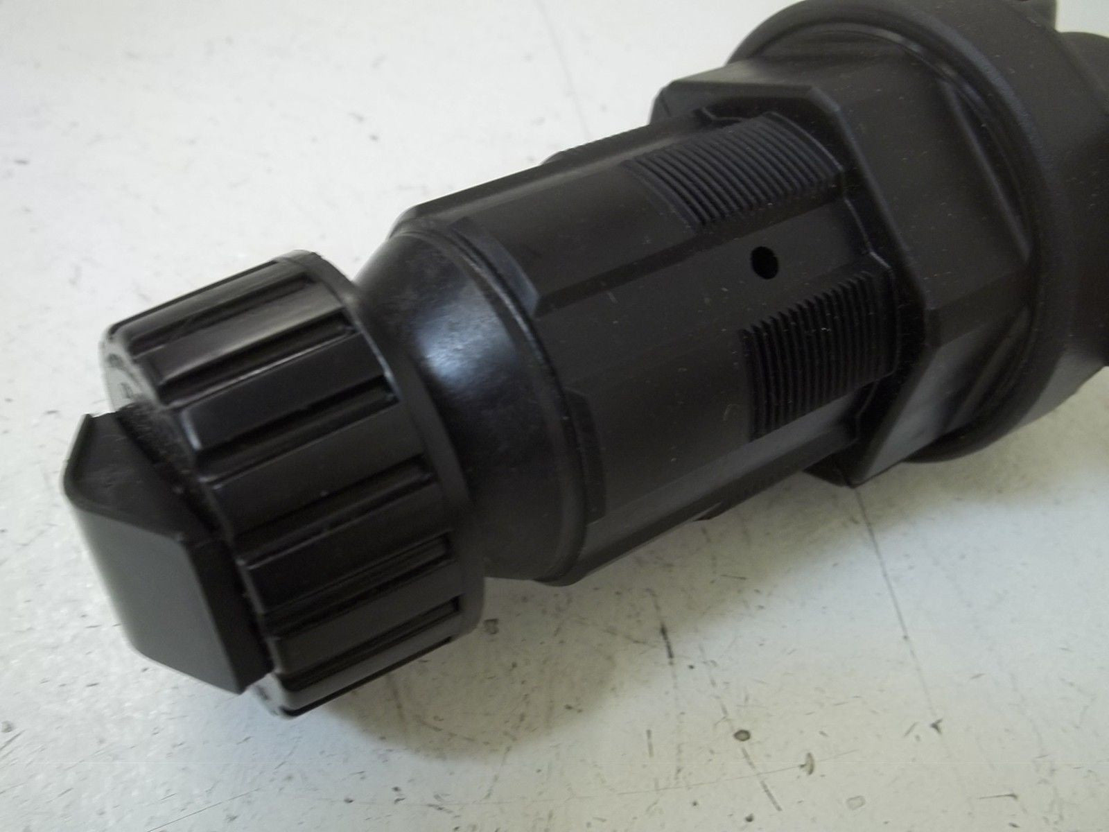 MASTER PNEUMATIC-DETROIT, INC. R100-6 3/4" REGULATOR *NEW IN BOX*