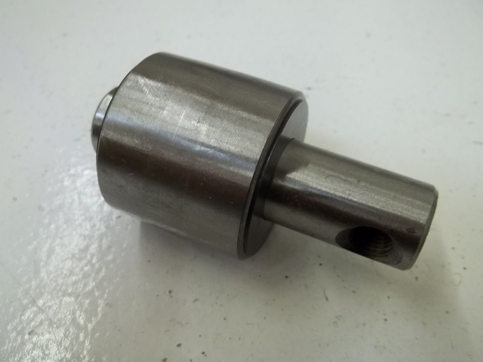 MCF942100L800 ROLLER, SIDE *NEW IN BOX*