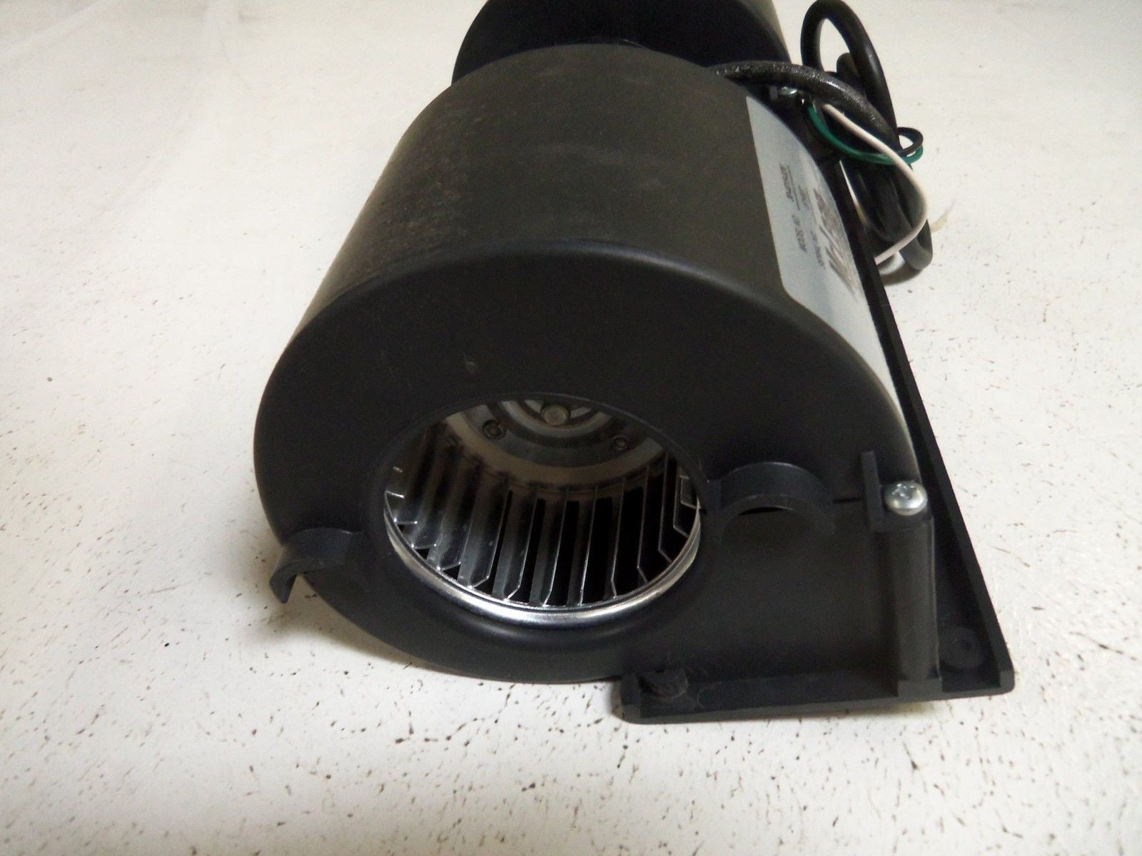 MCLEAN 30-4019-02M BLOWER ASSEMBLY *NEW NO BOX*