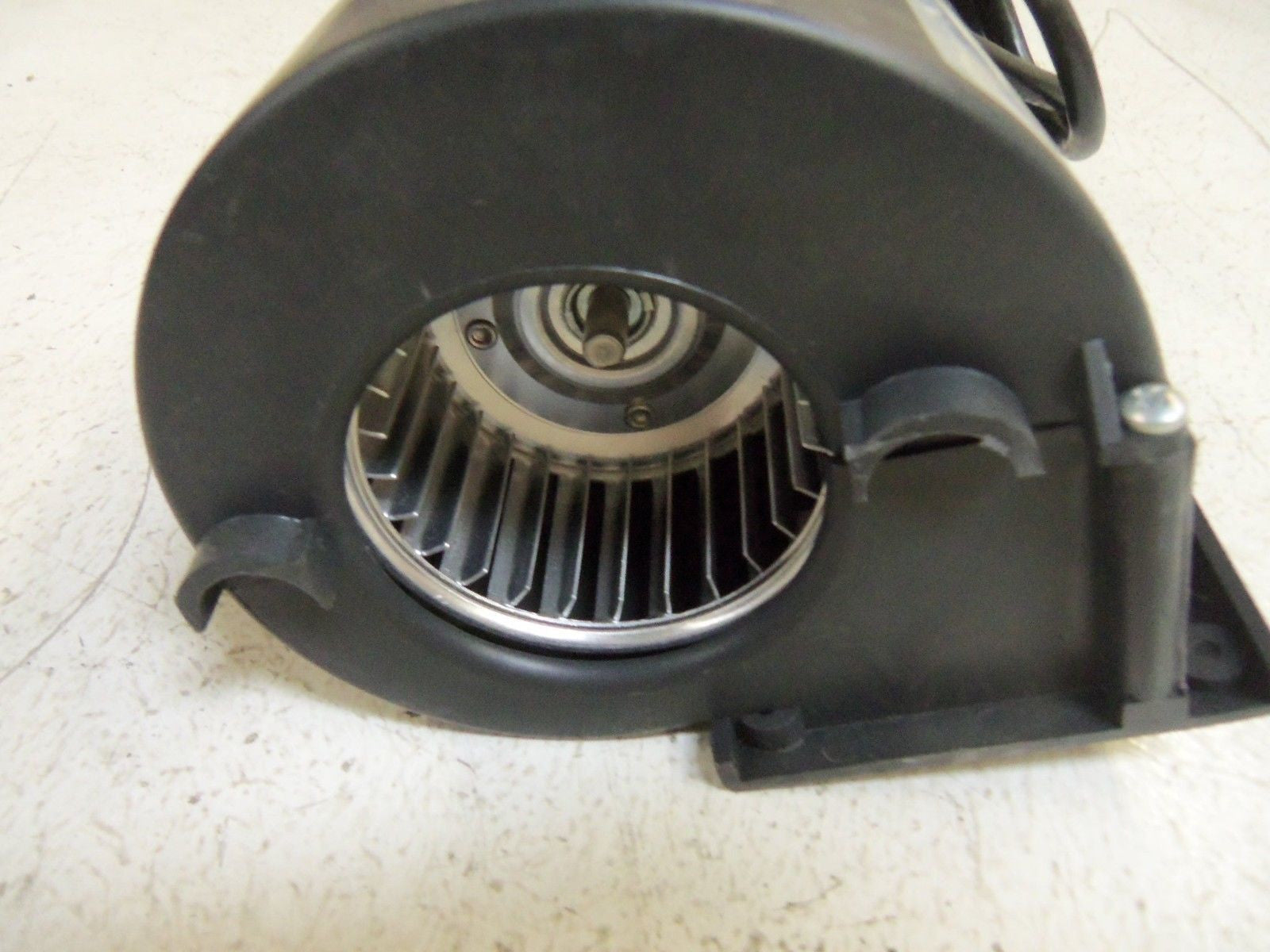 MCLEAN 30-4019-02M BLOWER ASSEMBLY *USED*