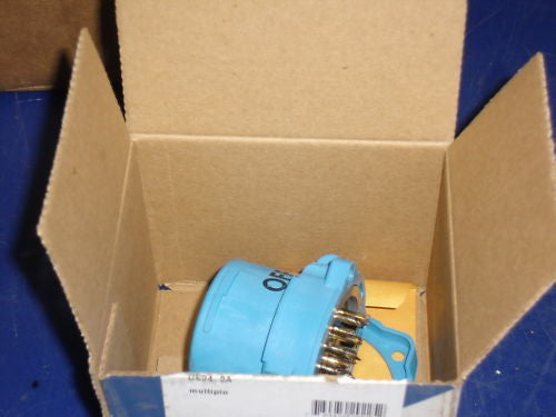 MELTRIC INLET PLUG 33-08200 *NEW IN BOX*
