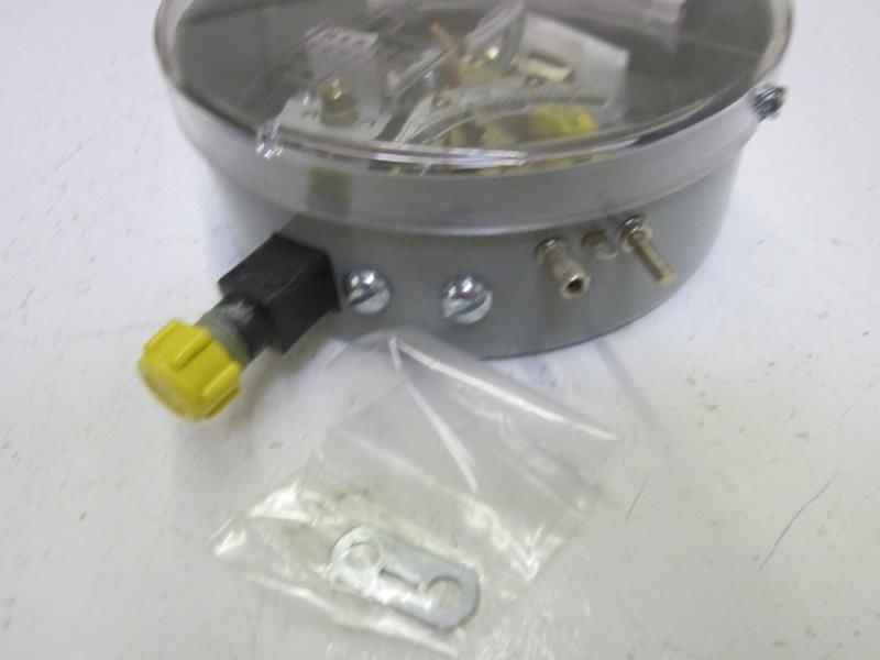 MERCOID DR-21-2U-9S PRESSURE SWITCH  *USED*