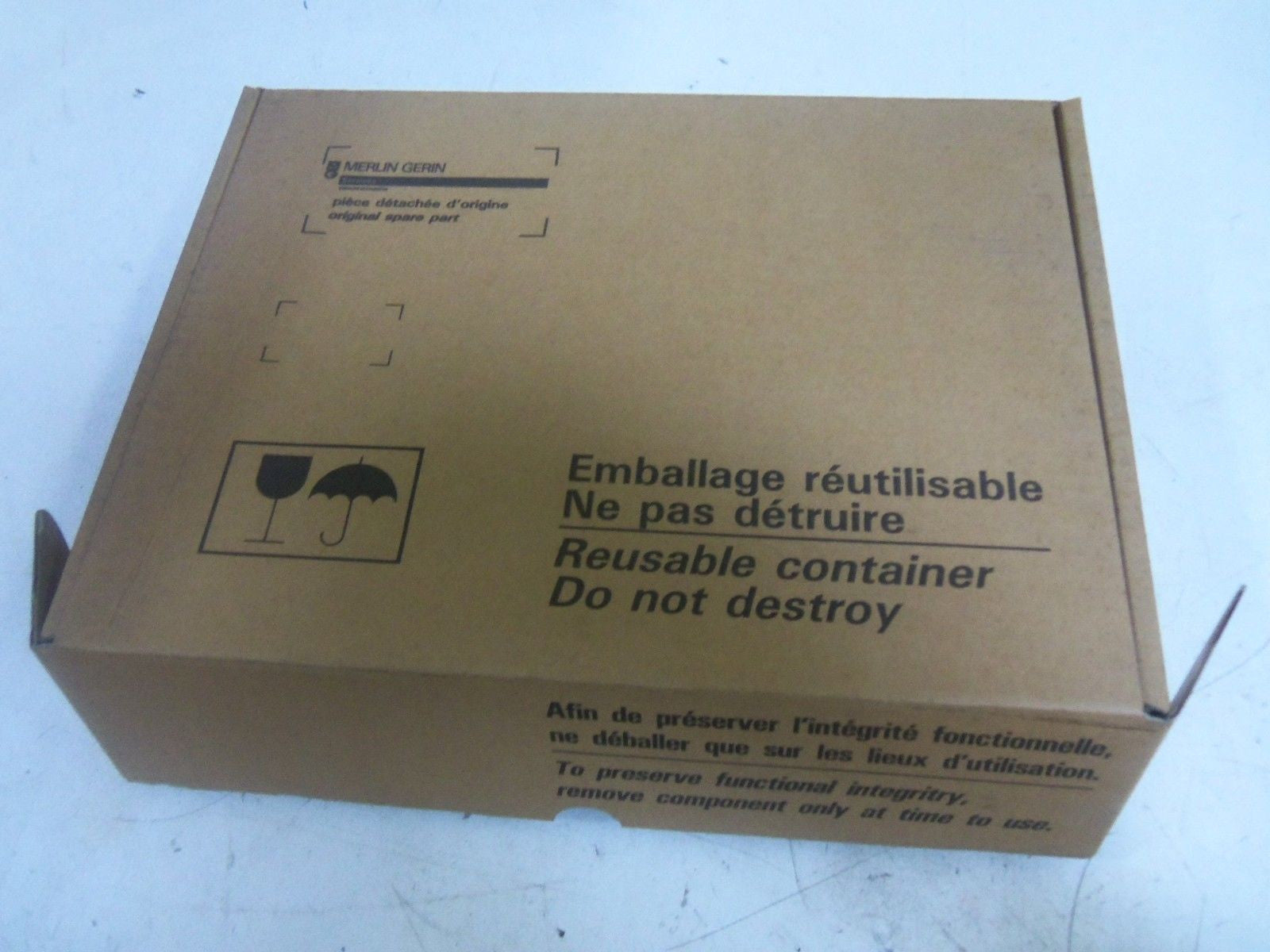 MERLIN GERIN 6716700-2-C *NEW IN BOX*