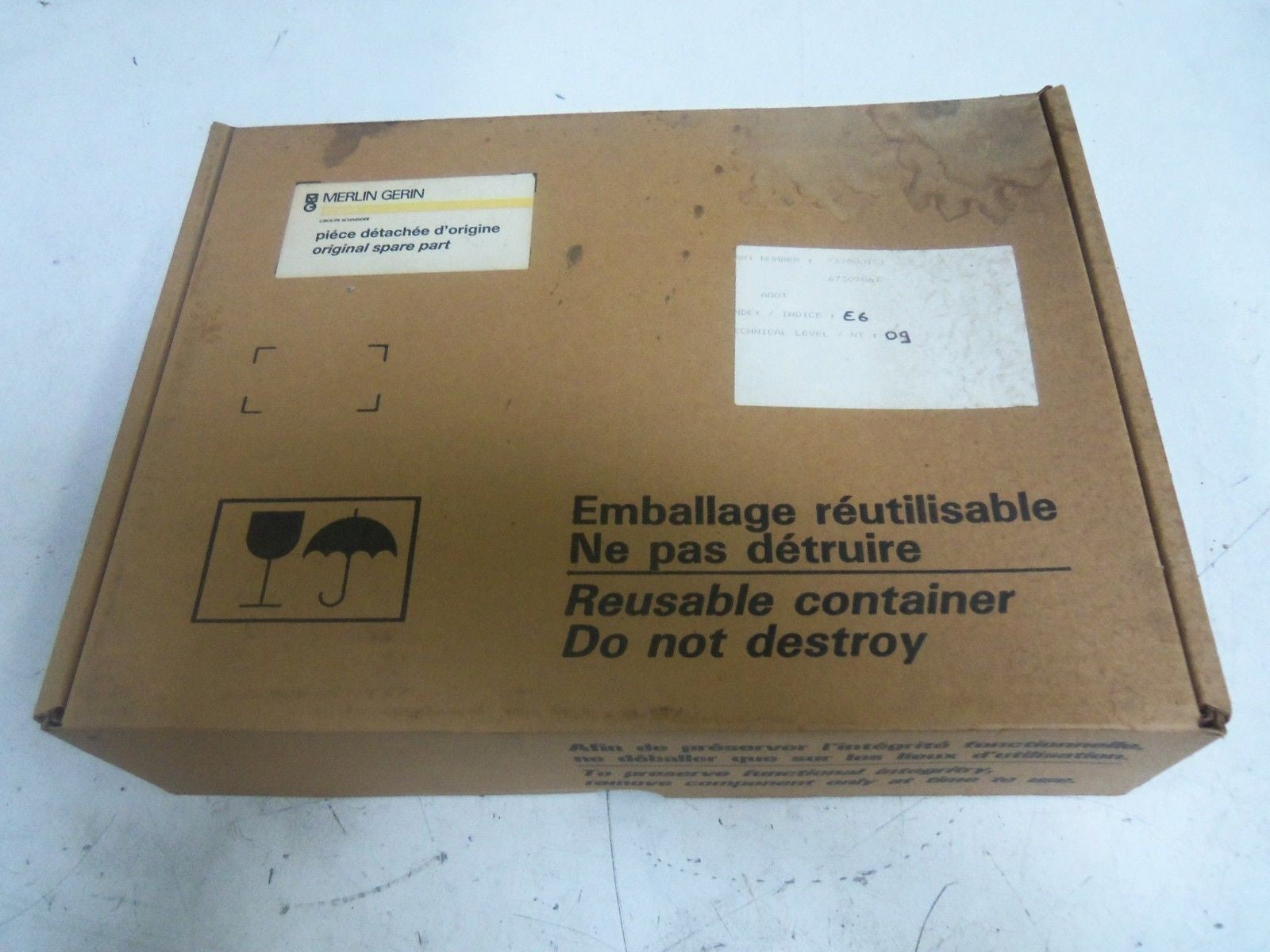 MERLIN GERIN 6716704-2D *NEW IN BOX*
