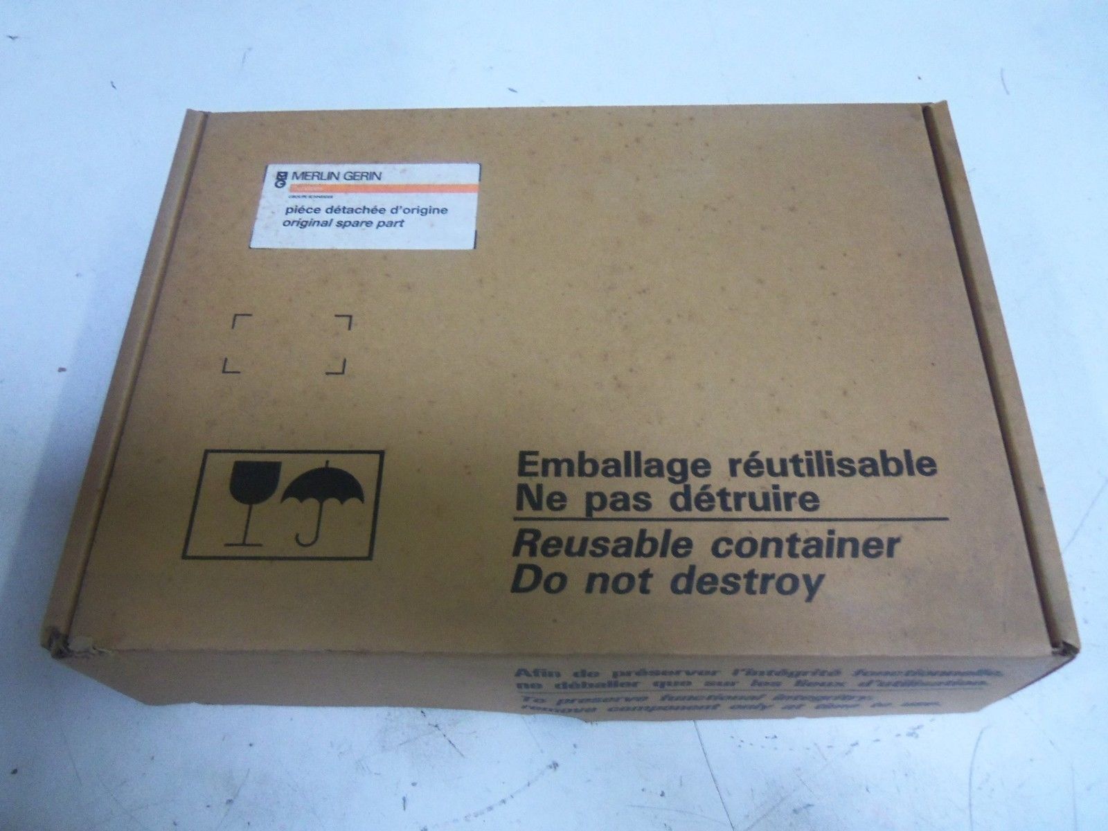 MERLIN GERIN 6716748-2D *NEW IN BOX*