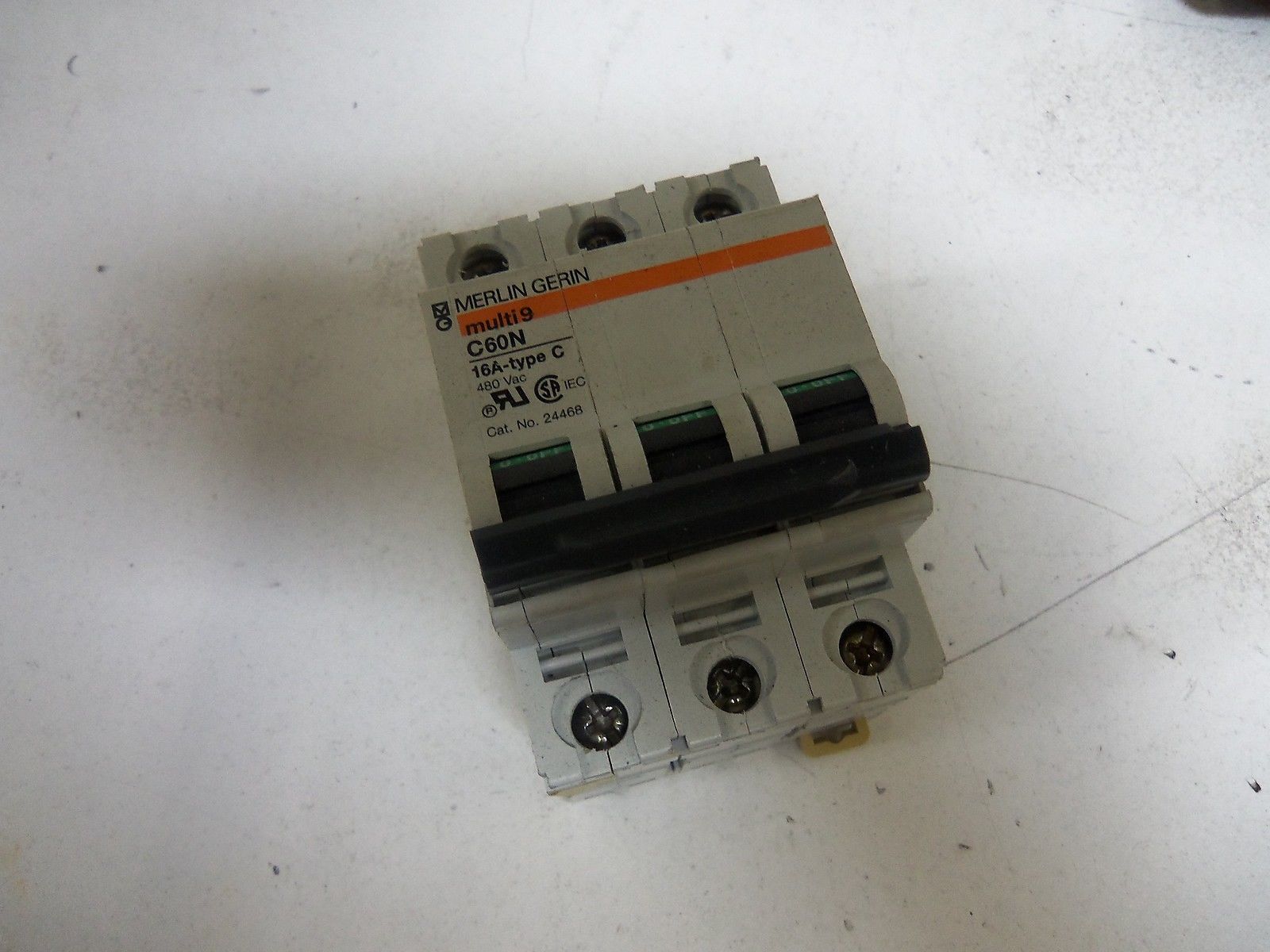 MERLIN GERIN 24468 CIRCUIT BREAKER 16A *USED*
