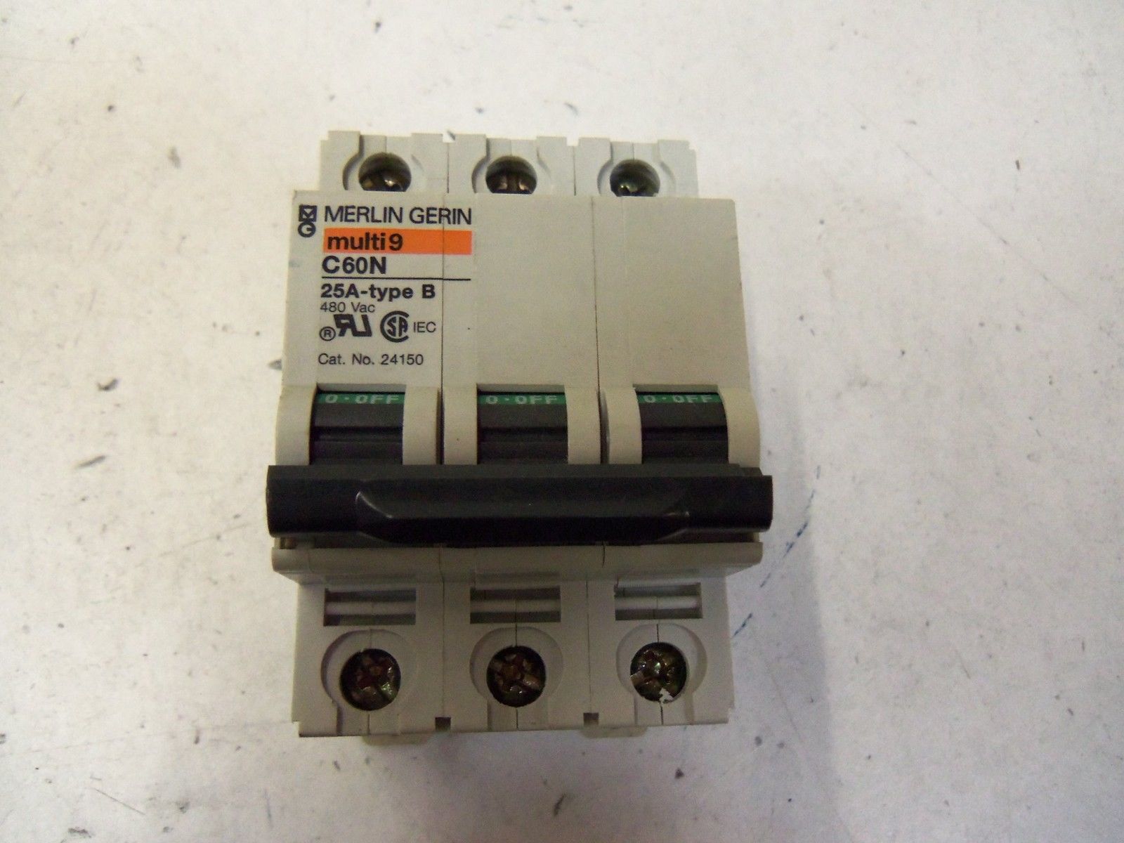 MERLIN GERIN 24150 CIRCUIT BREAKER 25A *USED*