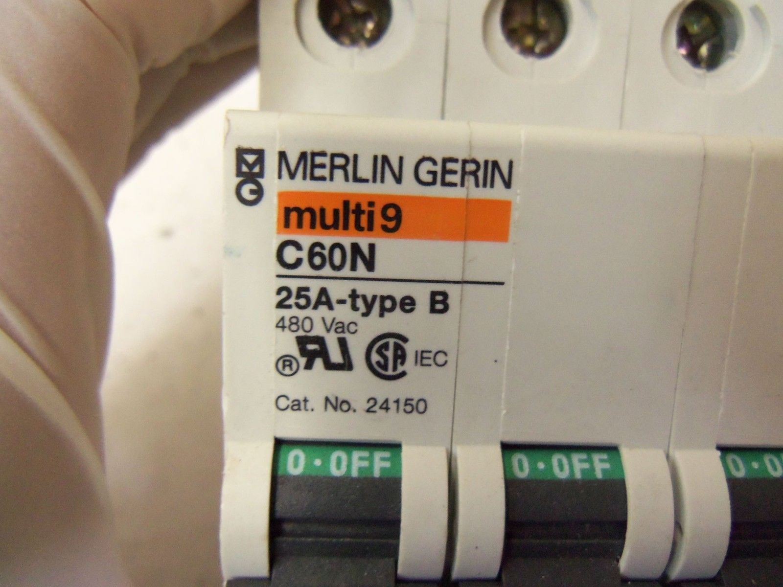 MERLIN GERIN 24150 CIRCUIT BREAKER 25A *USED*