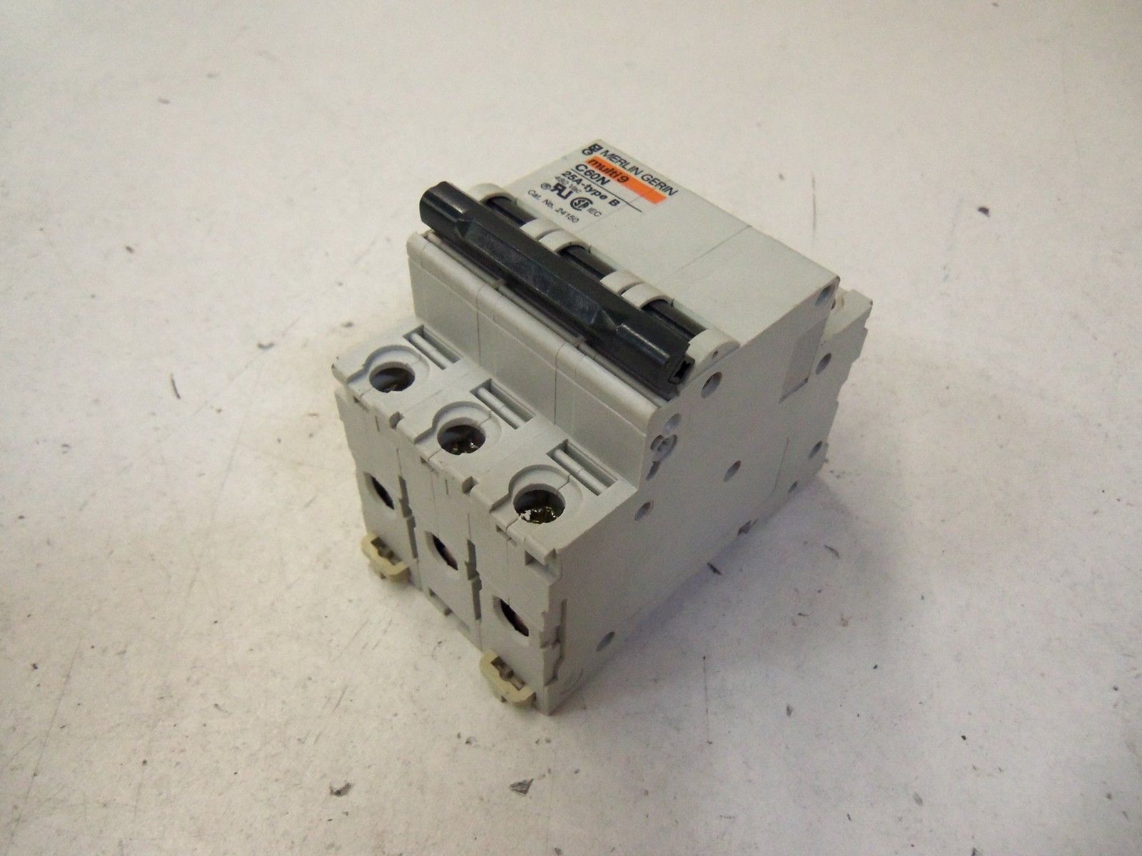 MERLIN GERIN 24150 CIRCUIT BREAKER 25A *USED*