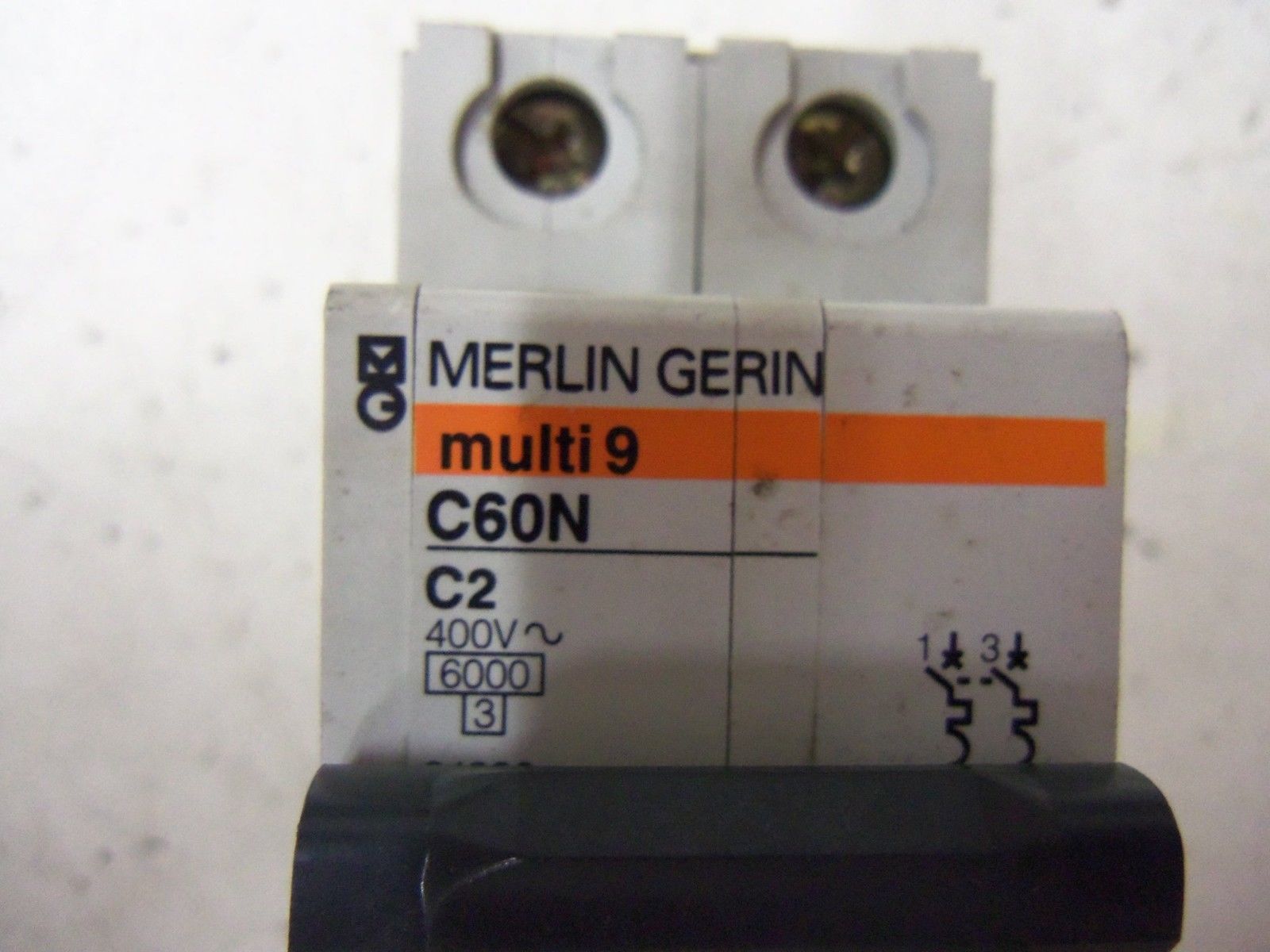 MERLIN GERIN 24332 CIRCUIT BREAKER 2A *USED*