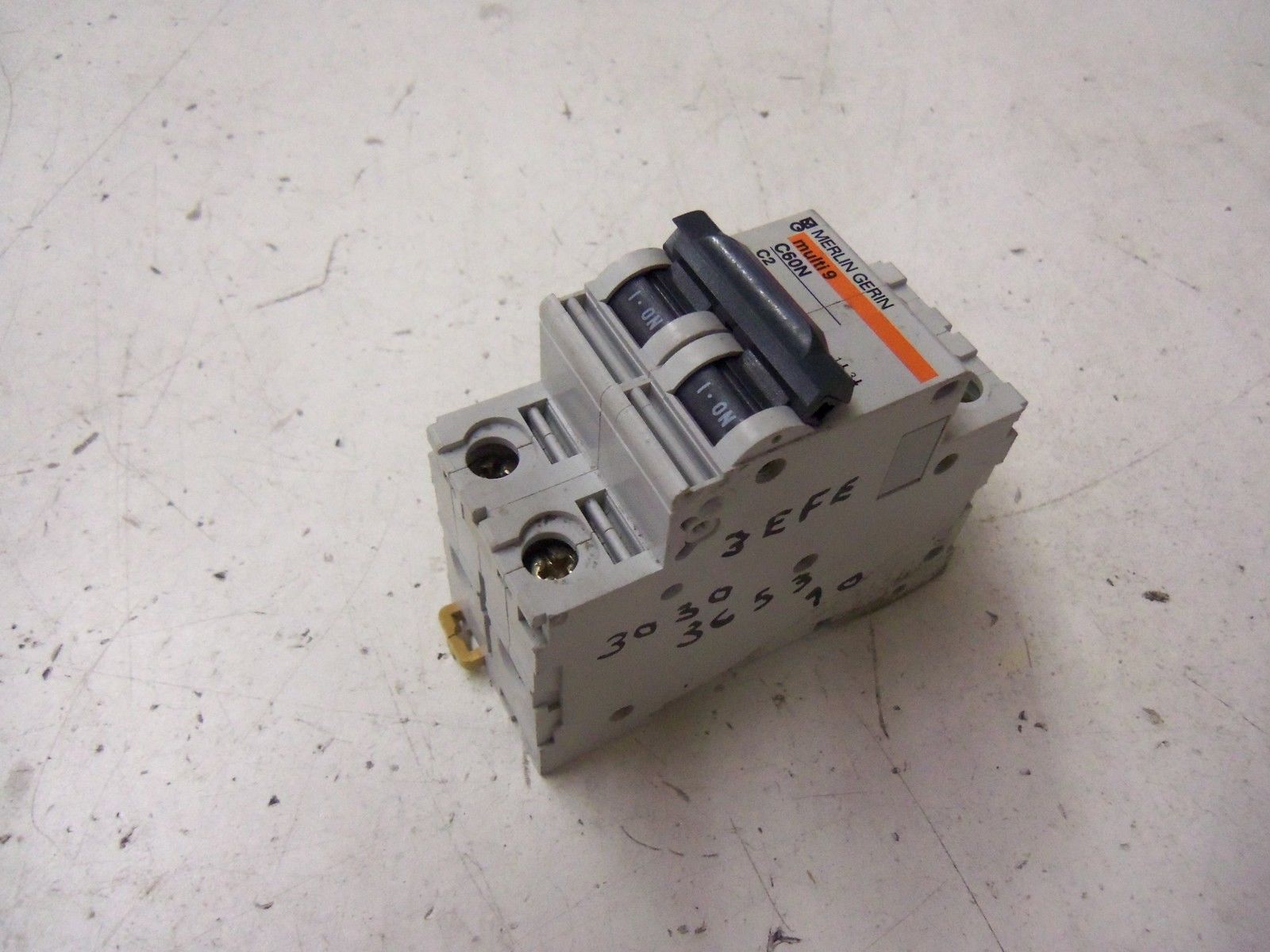 MERLIN GERIN 24332 CIRCUIT BREAKER 2A *USED*