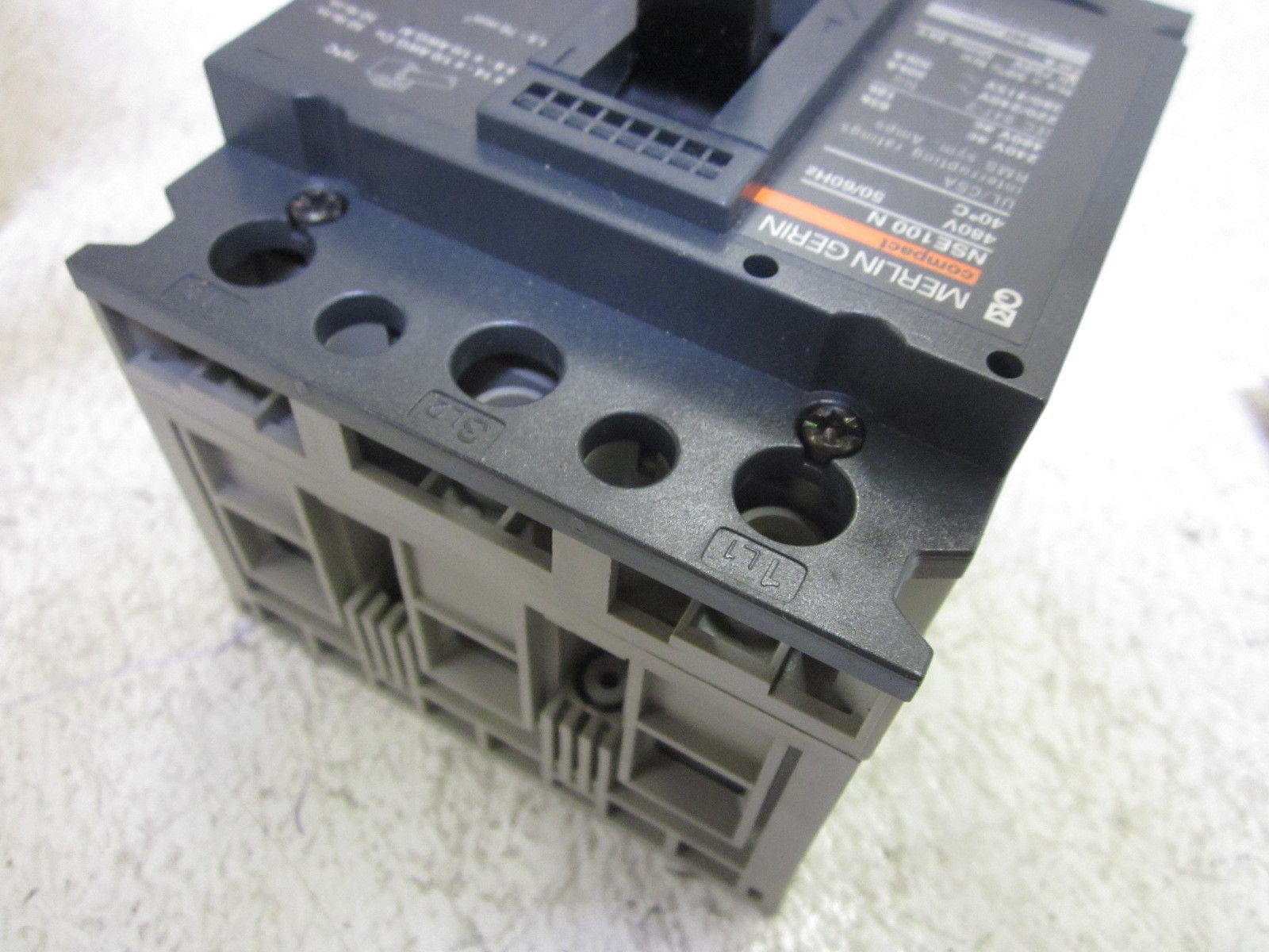 MERLIN GERIN NSC100N 480V CIRCUIT BREAKER *NEW IN BOX*