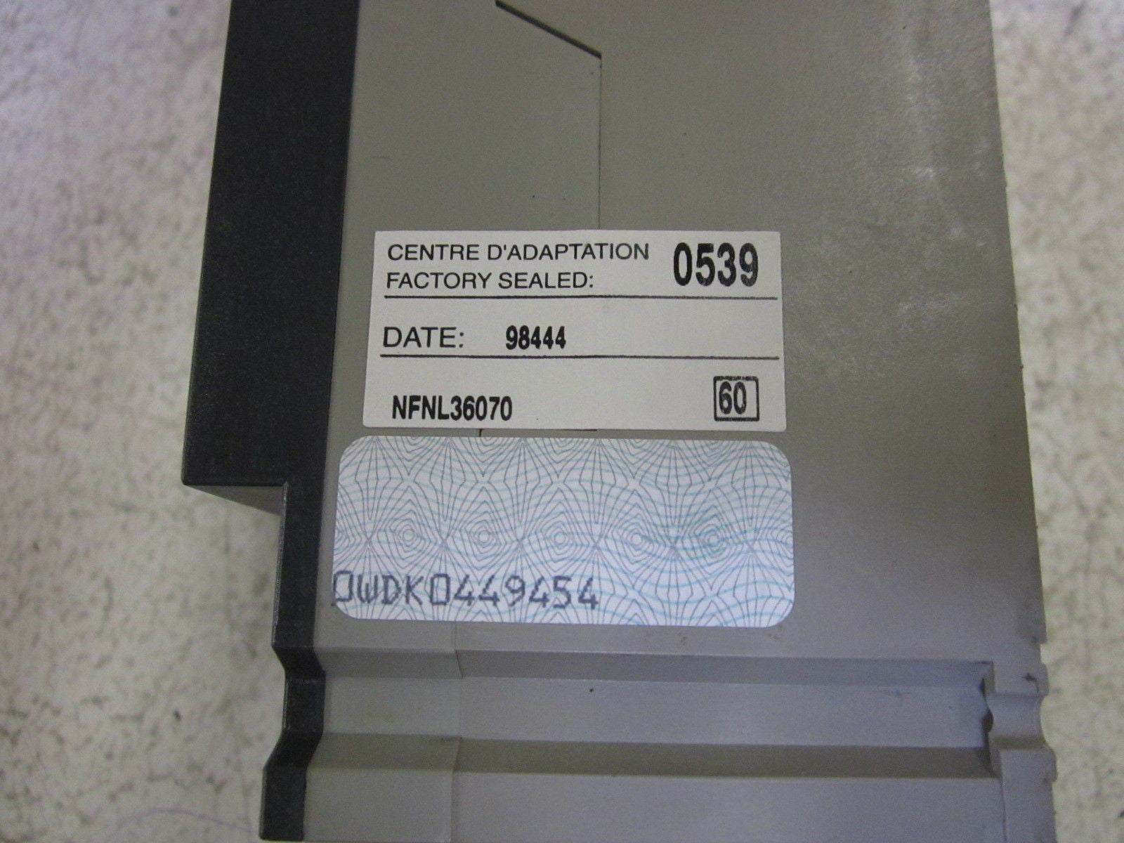 MERLIN GERIN NSC100N 480V CIRCUIT BREAKER *NEW IN BOX*