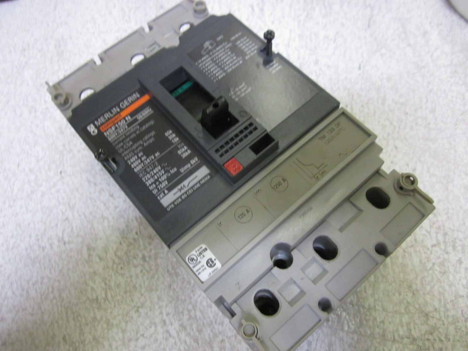MERLIN GERIN NSF150N 347V CIRCUIT BREAKER  *USED*