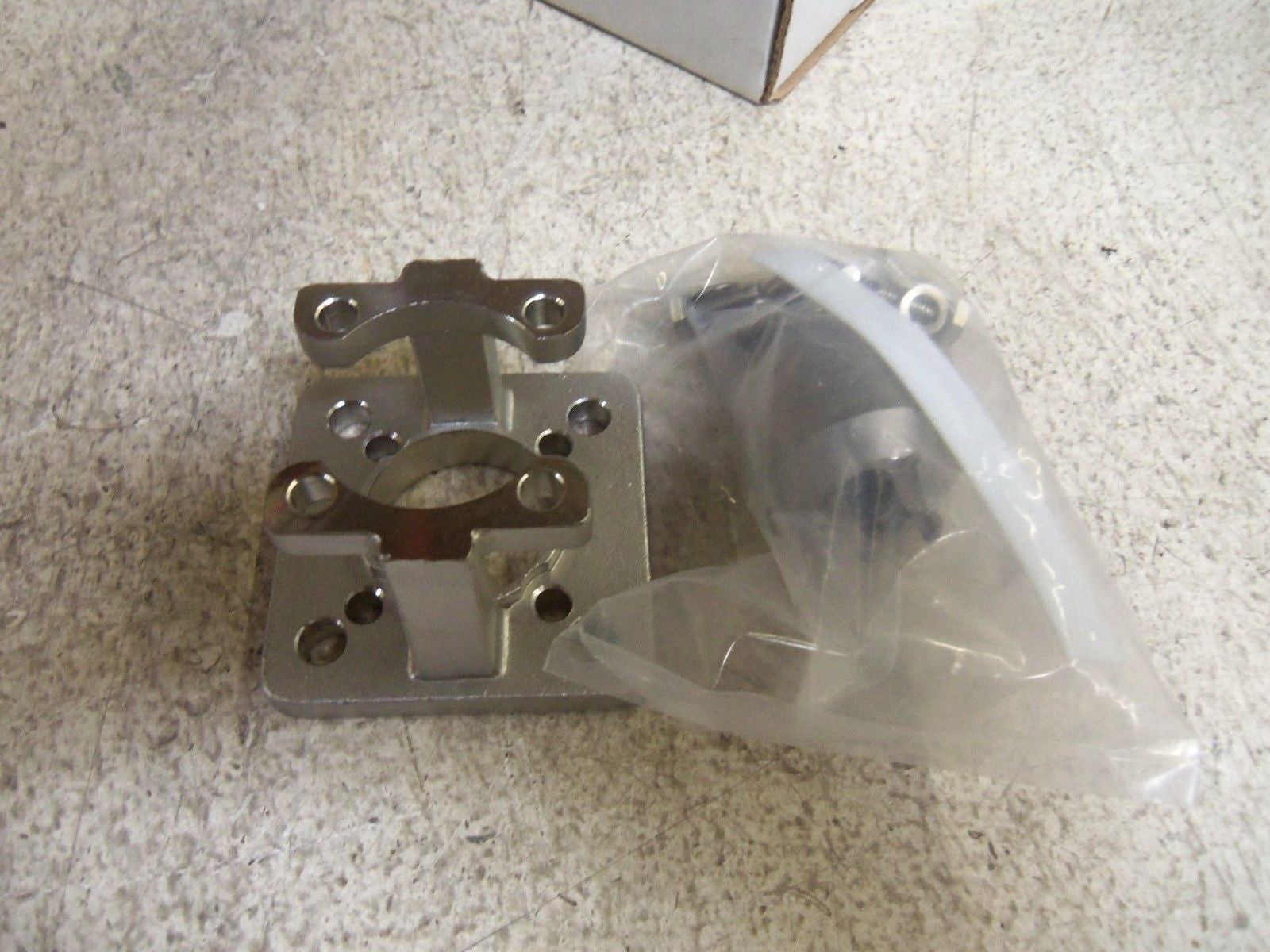 METSO LK-1872M BRACKET *NEW IN BOX*