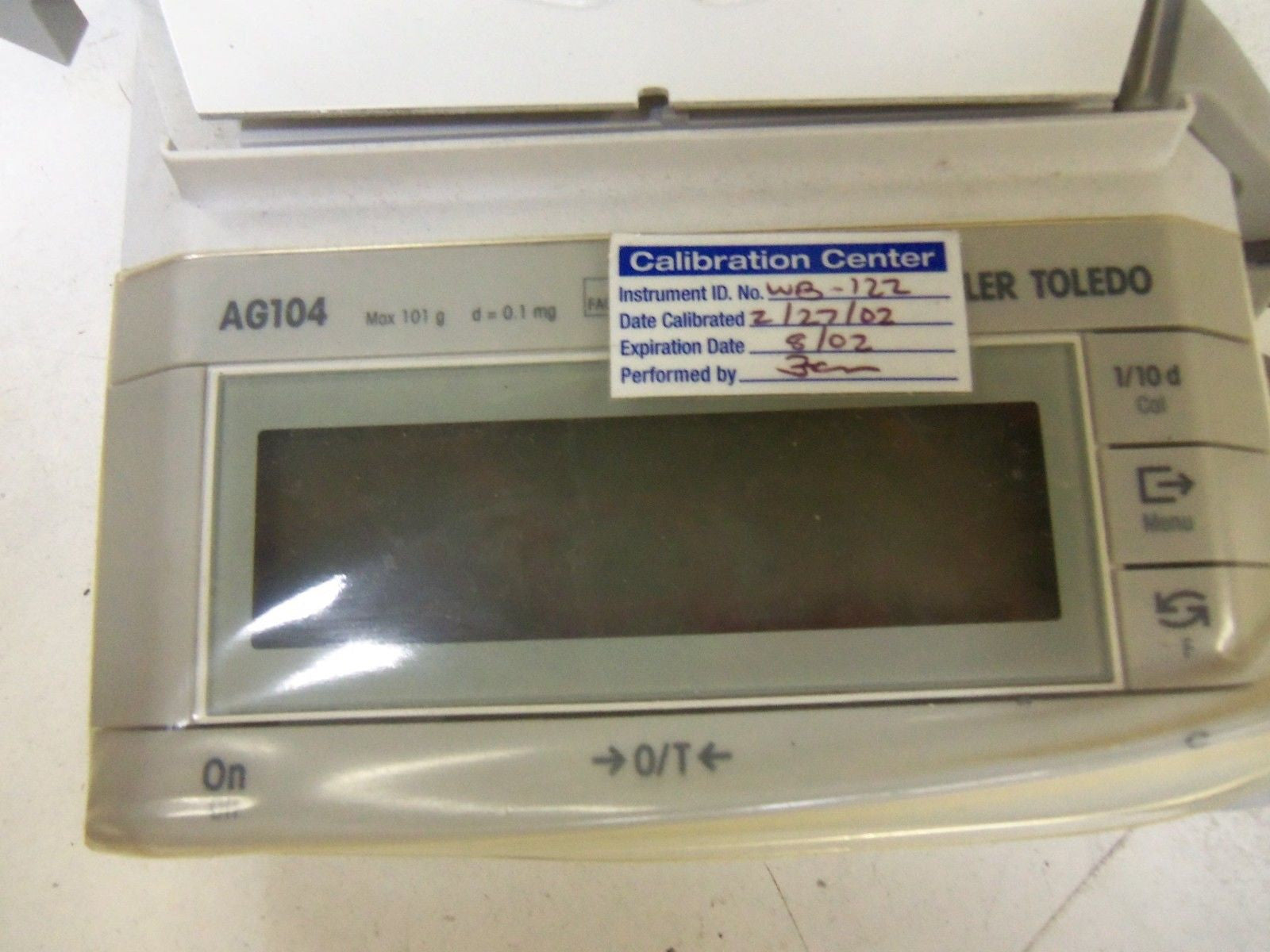 METTLER TOLEDO AG104 PRECISION BALANCE WITH DRAFT SHIELD *USED*