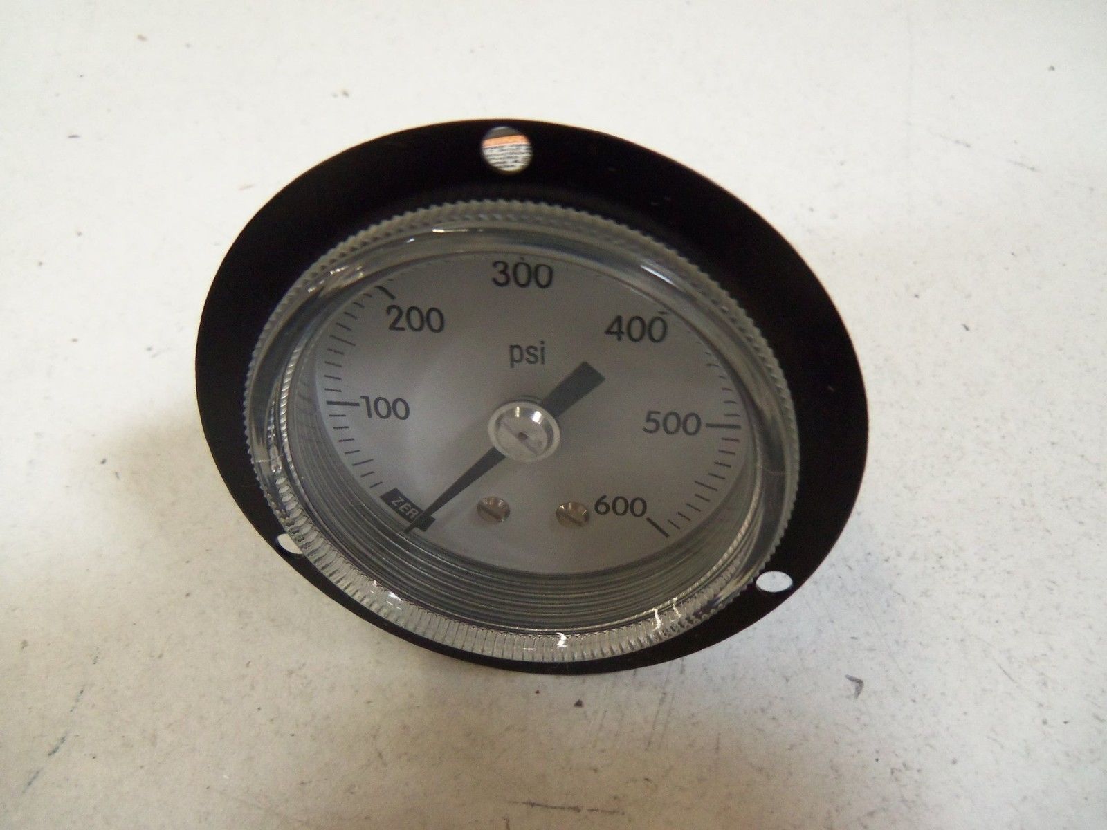 MFG 4UA33 600 PSI *NEW IN BOX*