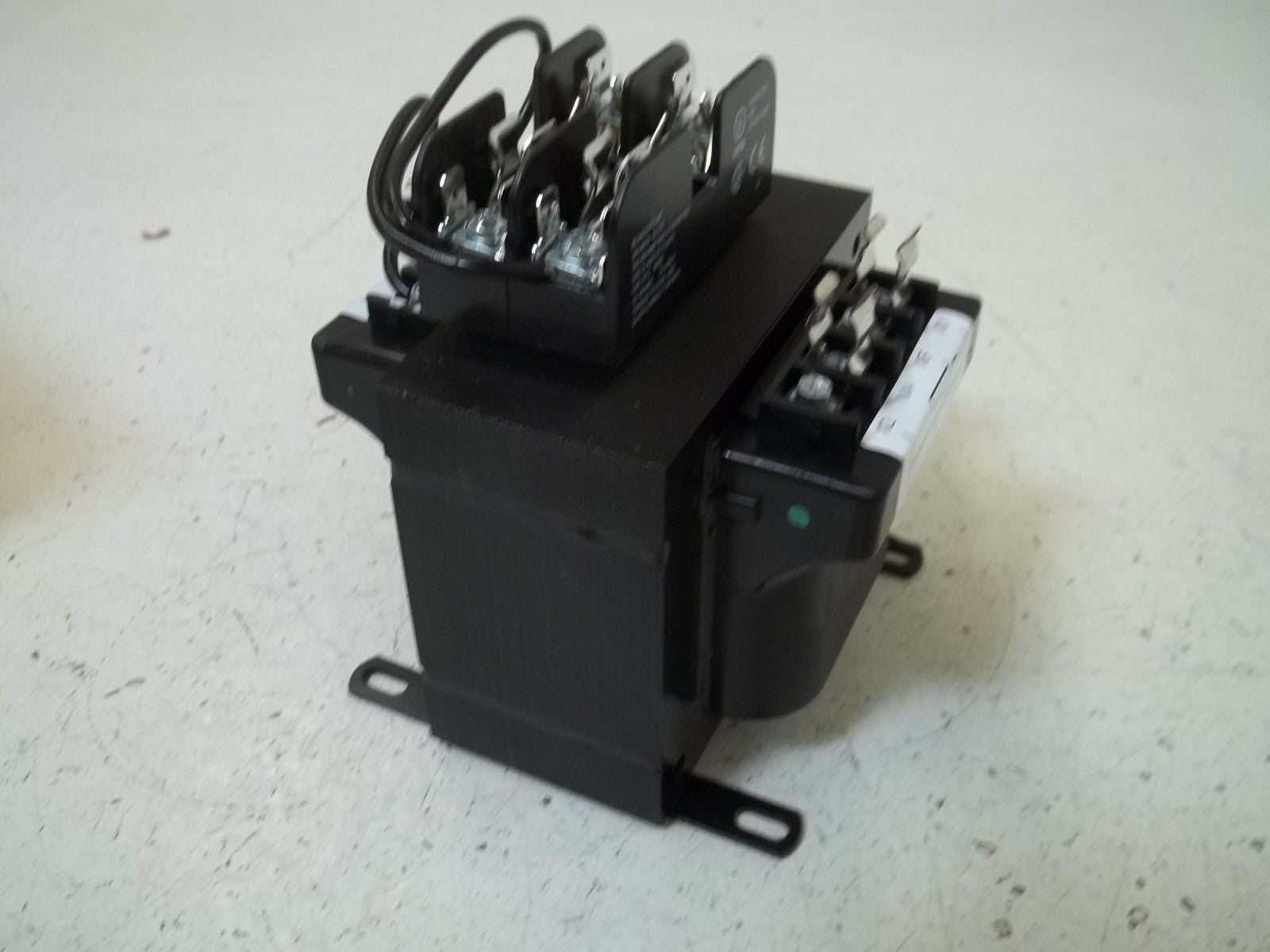 MICRON B300MBT13RKF SERIES 2 TRANSFORMER 300VA *NEW IN BOX*