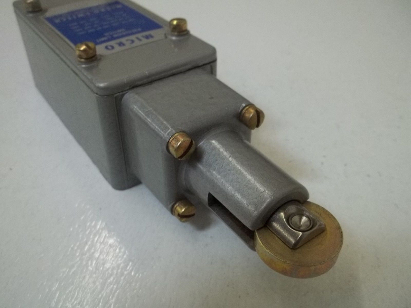 MICROSWITCH 105ML1 PRECISION LIMIT SWITCH (GREY) *NEW IN BOX*
