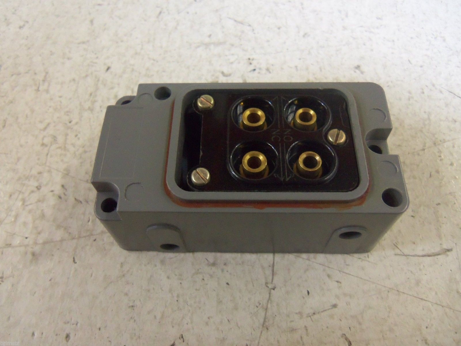 MICROSWITCH 18PA1 LIMIT SWITCH BODY (GREY) * NEW IN BOX *