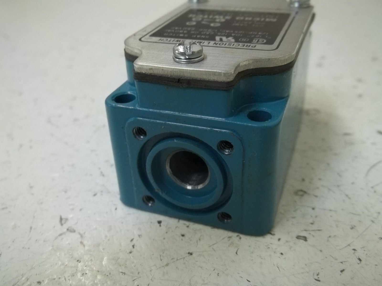 MICRO SWITCH 1LS56-L LIMIT SWITCH (AS PICTURED) *NEW NO BOX*