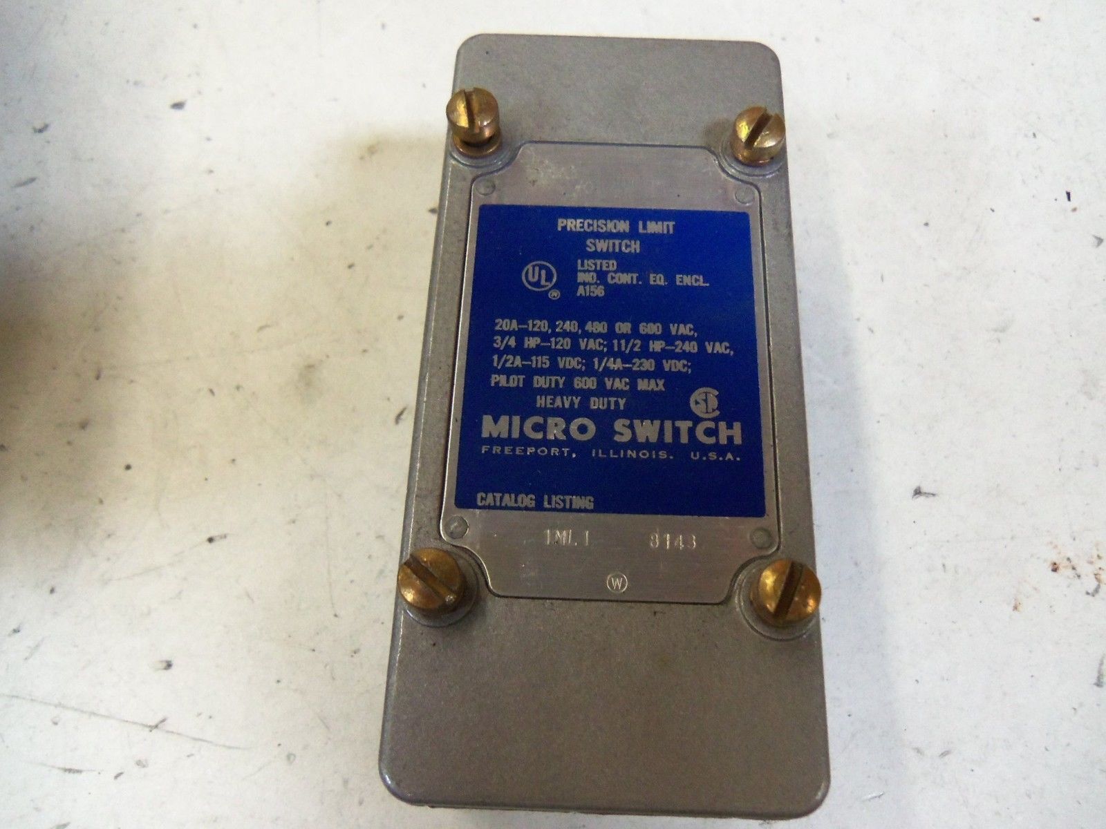 MICRO SWITCH 1ML1-8143 *USED*