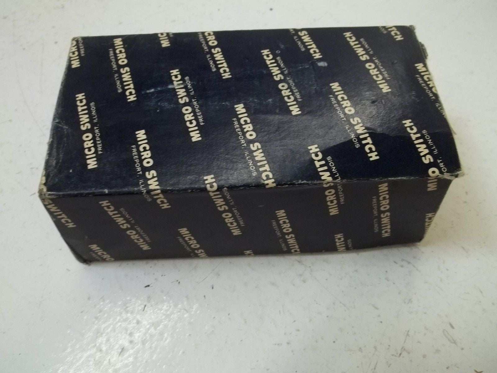 MICROSWITCH 1ML10 (BLUE  & WHITE BOX) *NEW IN BOX*