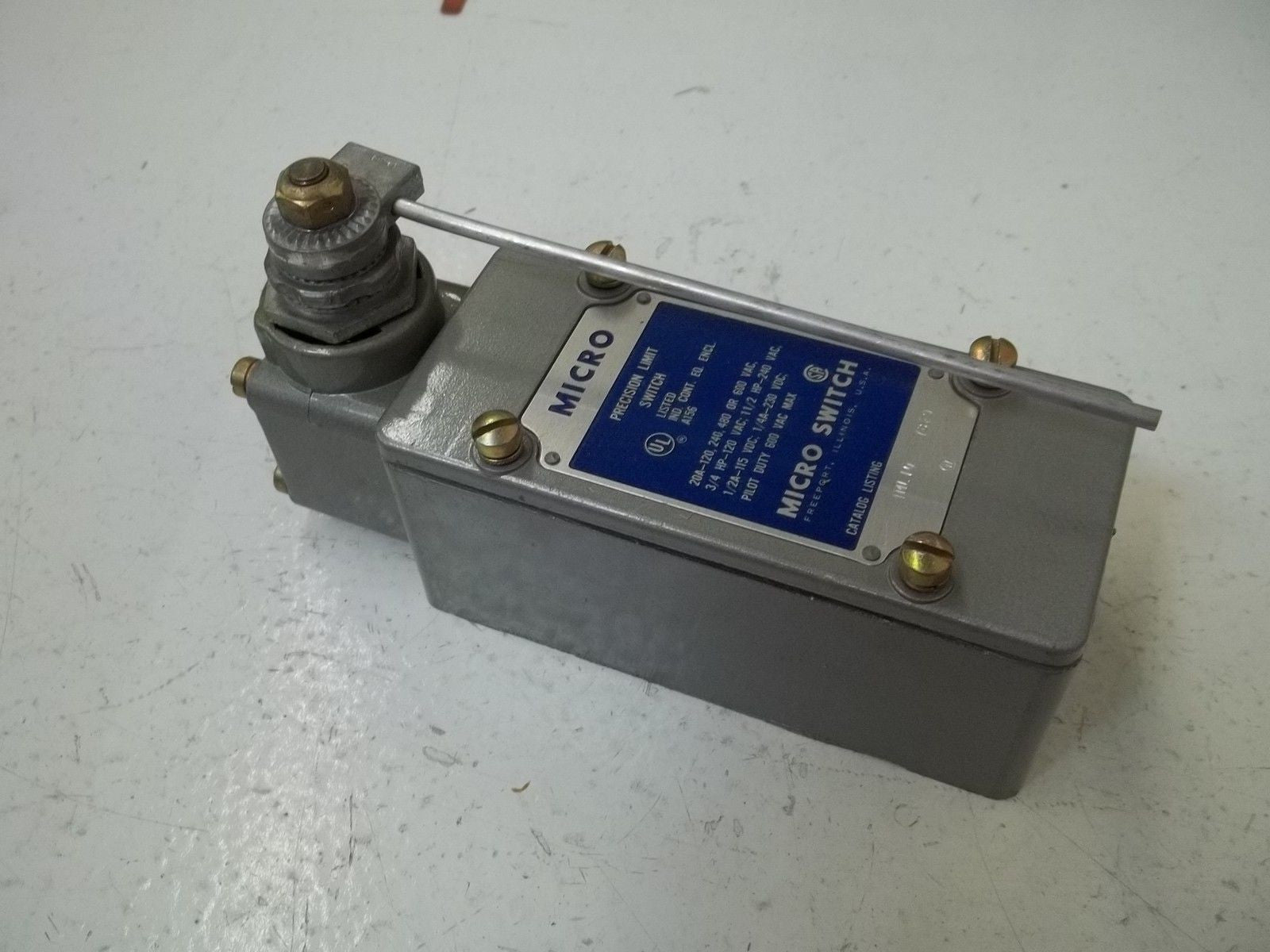 MICROSWITCH 1ML10 (BLUE  & WHITE BOX) *NEW IN BOX*