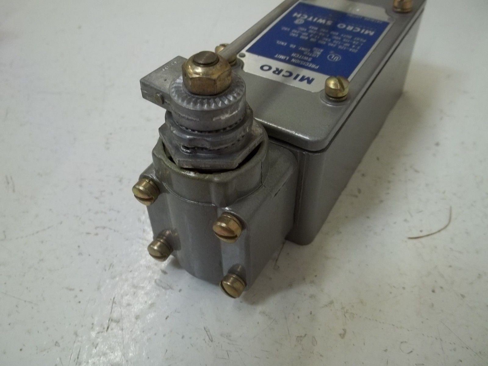 MICROSWITCH 1ML10 (BLUE  & WHITE BOX) *NEW IN BOX*