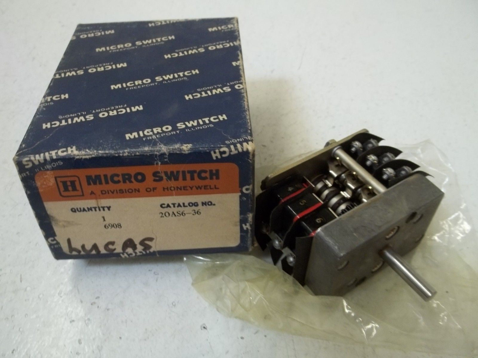 MICRO SWITCH 20AS6-36 *NEW IN BOX*