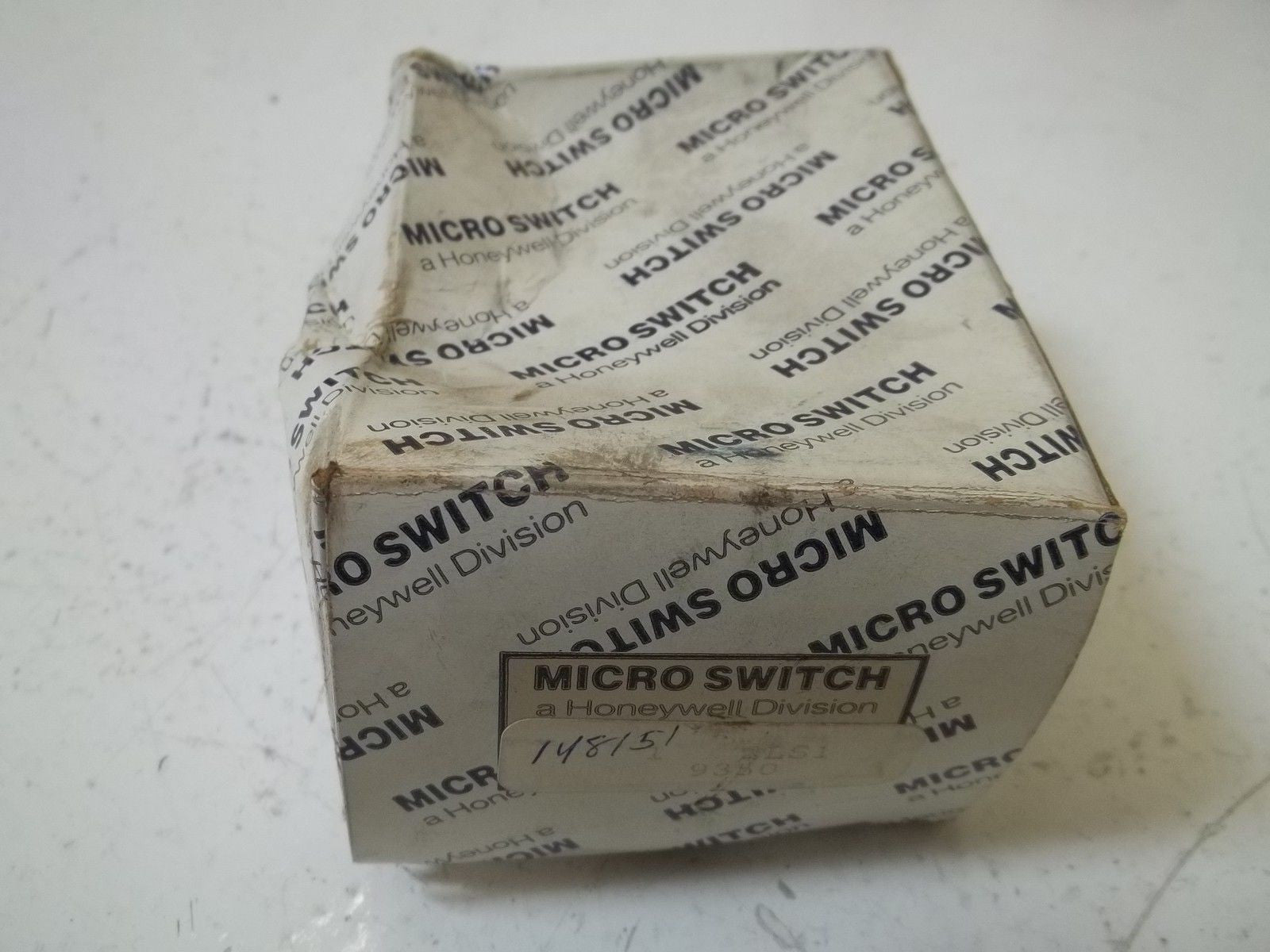 MICROSWITCH 2LS1 (WHITE & BLUE BOX) *NEW IN BOX*