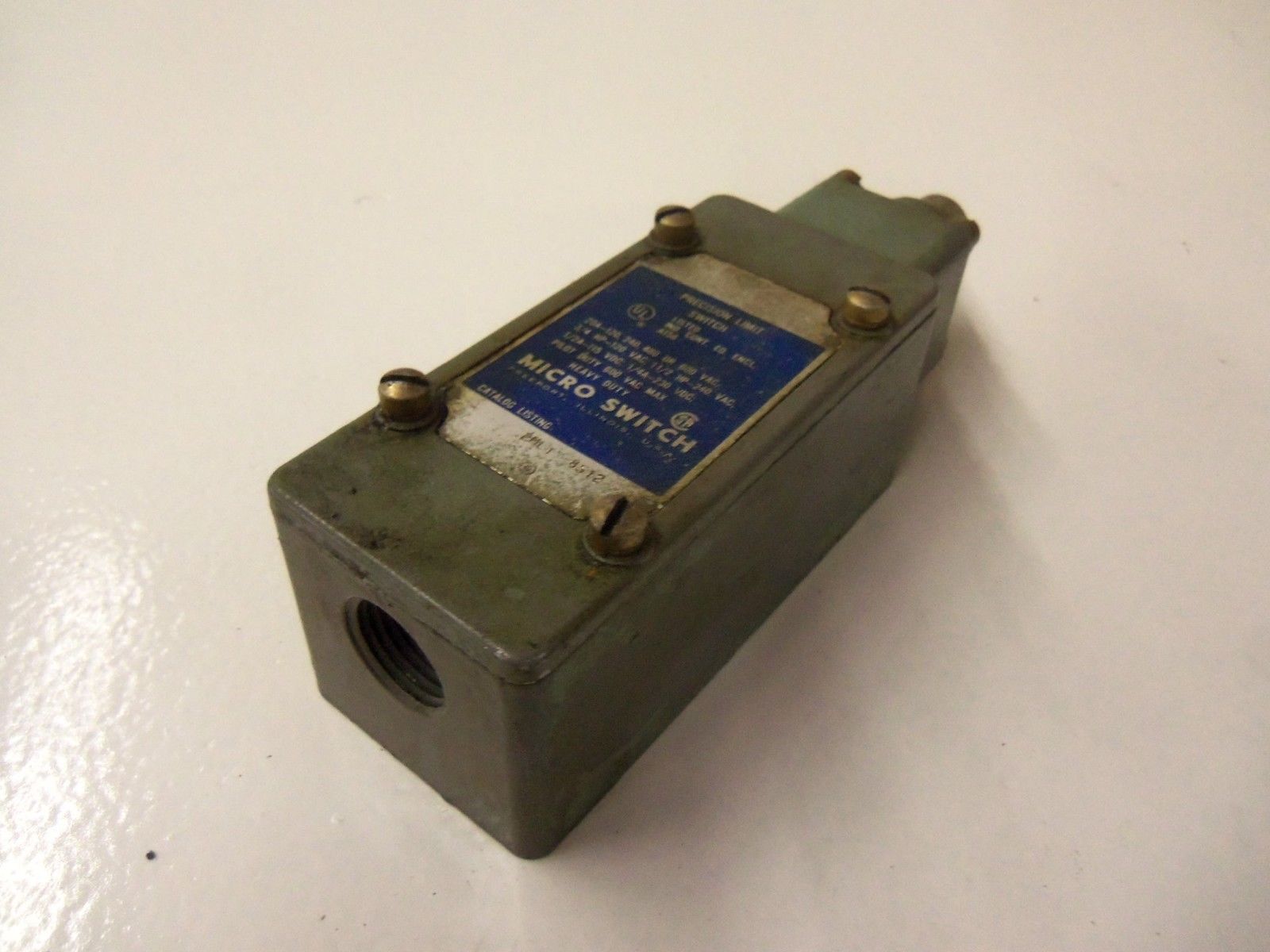 MICROSWITCH 2ML1 PRECISION LIMIT SWITCH (GREY) *USED*