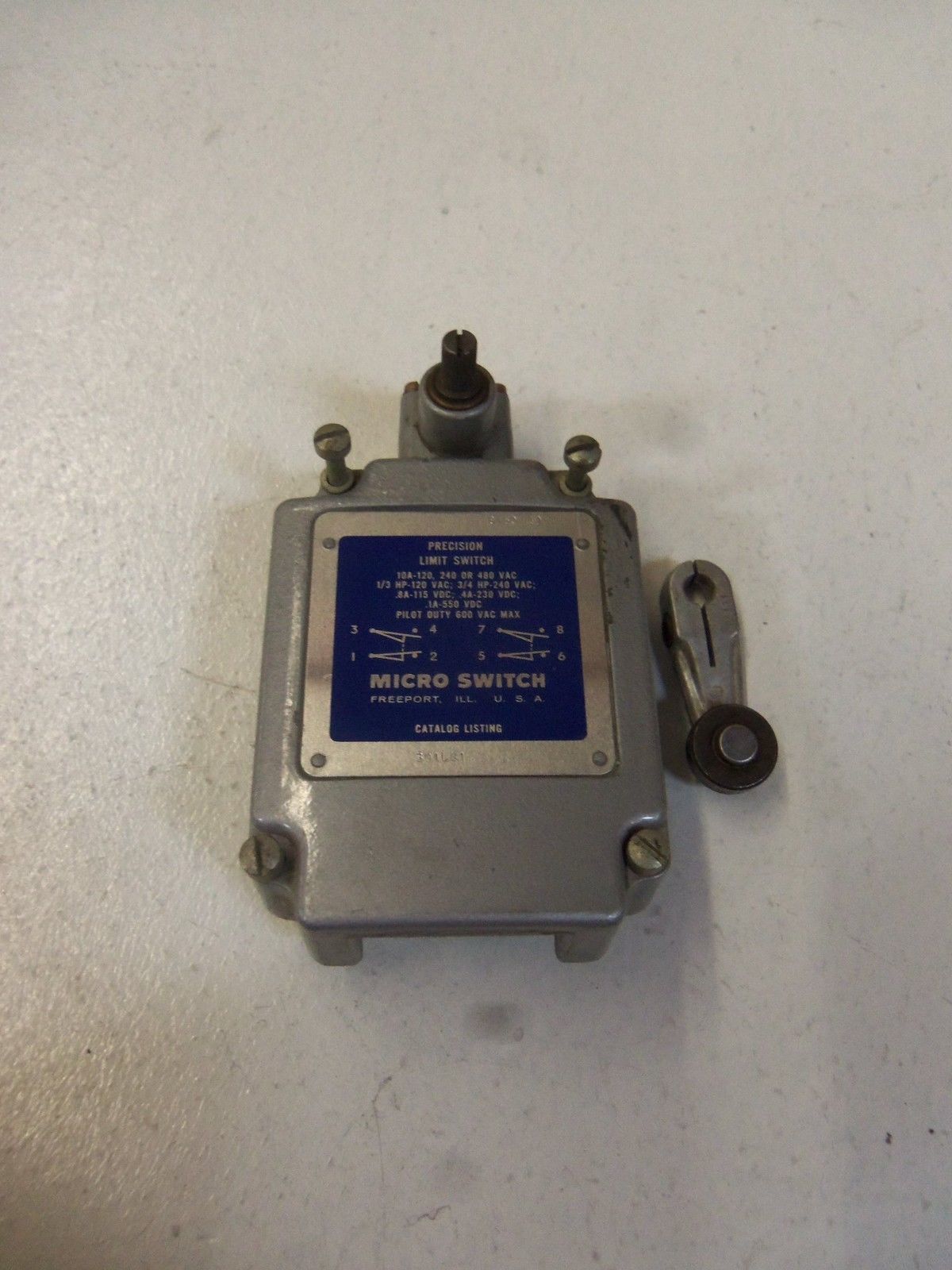 MICRO SWITCH 301LS1 (GREY) *USED*